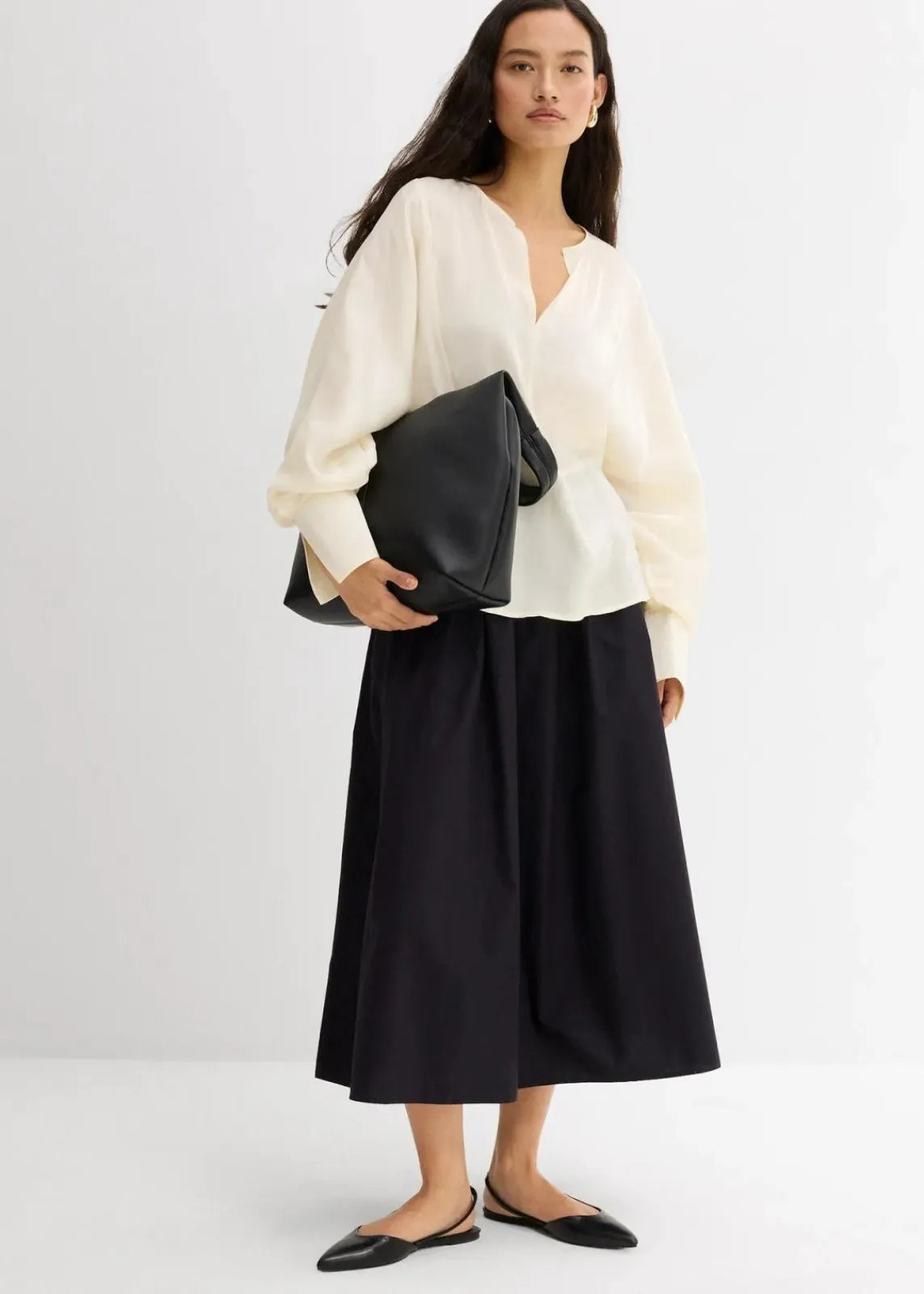 bonprix Blusen & Tuniken|Bekleidung·Jacken & Mäntel^Leicht glänzendes Blusenshirt aus Viskose-Mix wollweiß