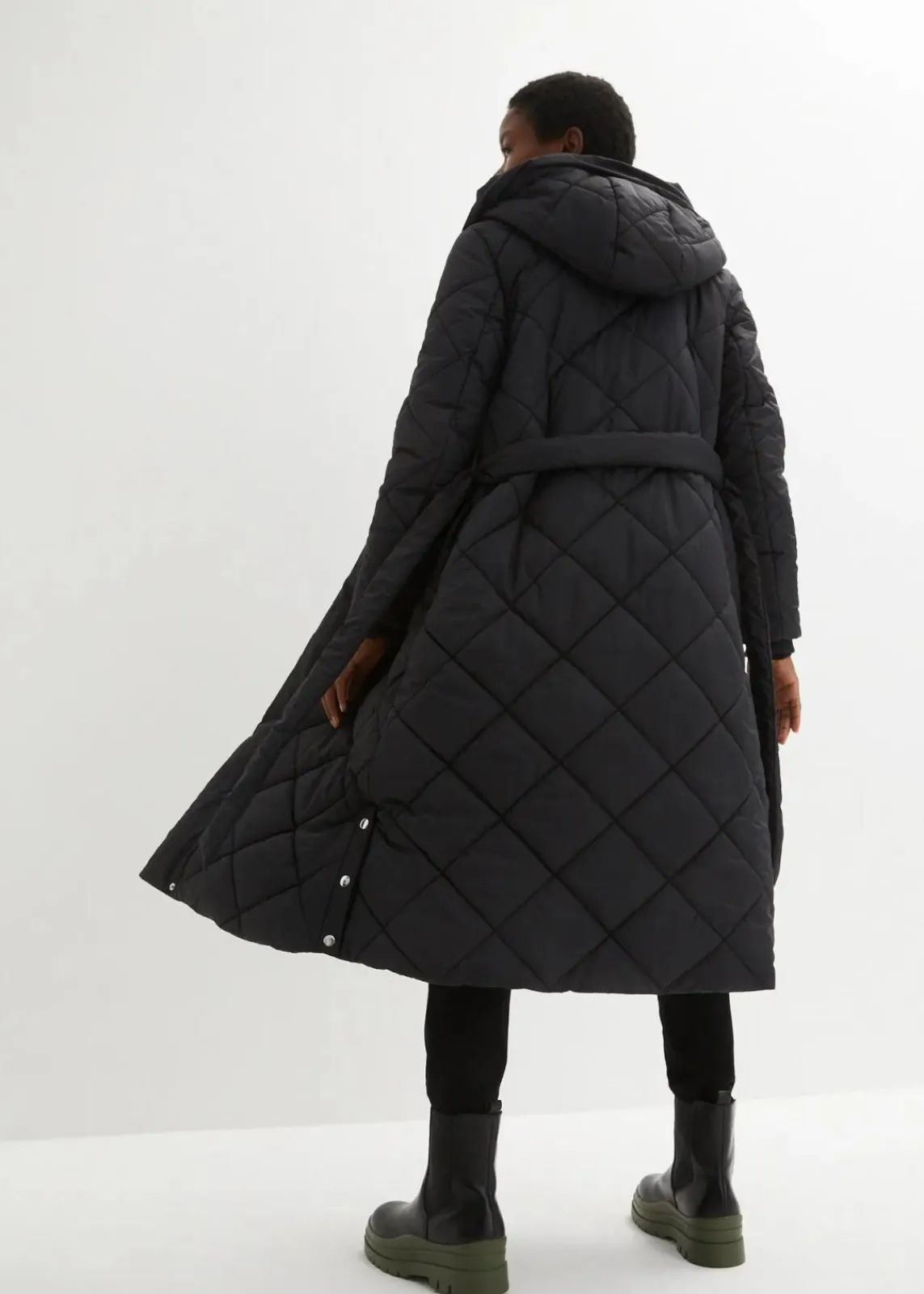 bonprix Bekleidung·Hosen|Jacken & Mäntel^Leichter Steppmantel schwarz