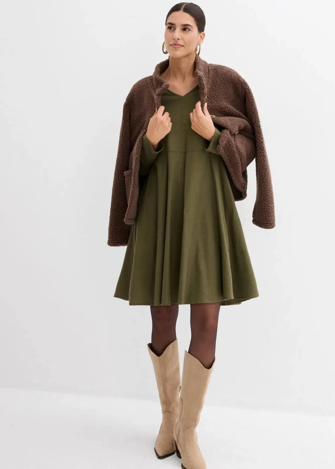 bonprix Bekleidung·Pullover & Strickjacken|Kleider^Leichtes Flanellkleid aus reiner Baumwolle dunkeloliv