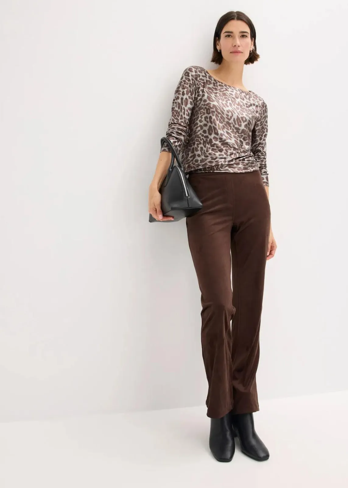 bonprix Shirts & Tops^Leo-Shirt mit Glanzdruck lehmbraun/metallic silber