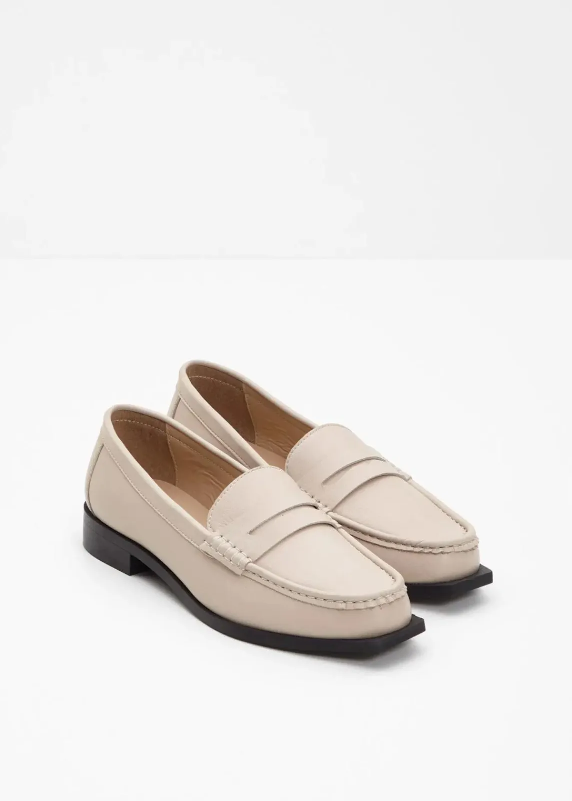 bonprix Slipper & Halbschuhe|Loafer^Loafer beige