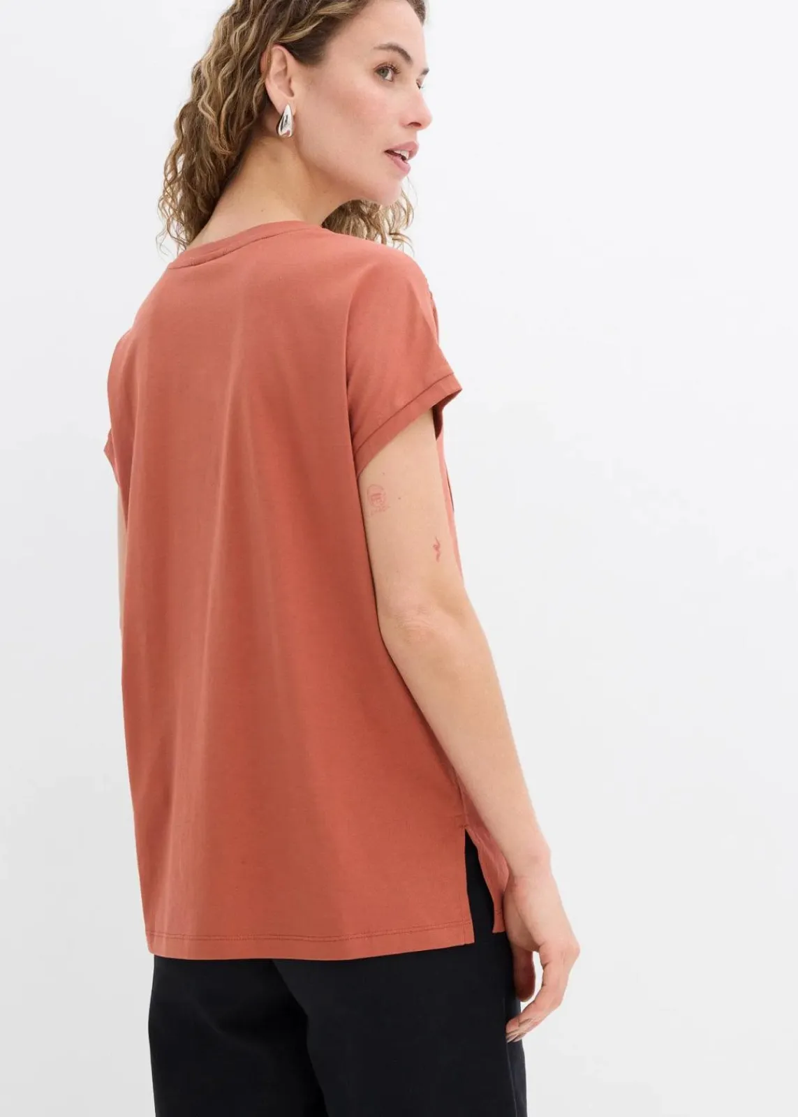 bonprix Shirts & Tops|Nachhaltigere Materialien^Lockeres Shirt mit Spitze cognac