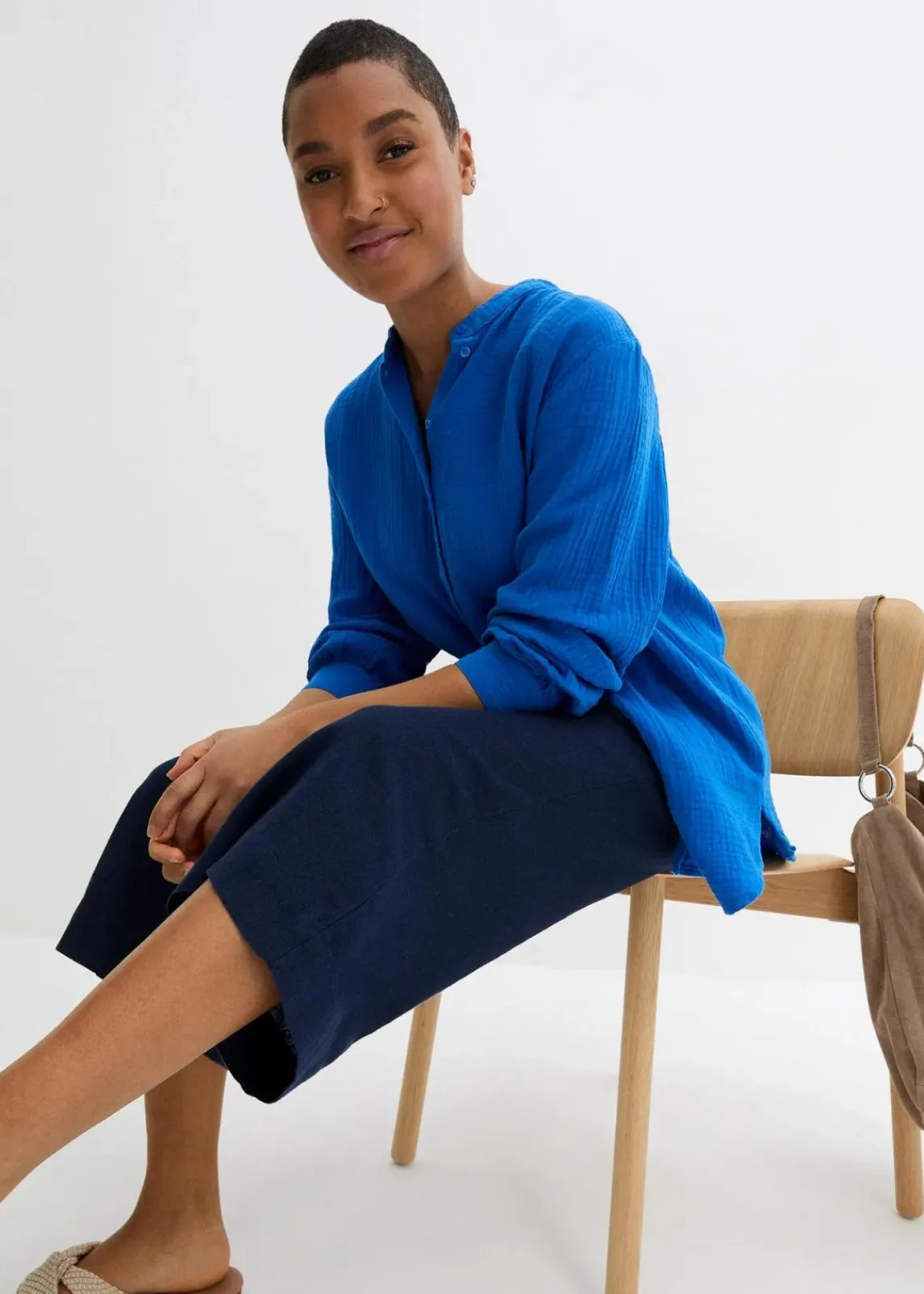 bonprix Blusen & Tuniken|Bekleidung·Jacken & Mäntel^Longbluse aus luftigem Musselin azurblau