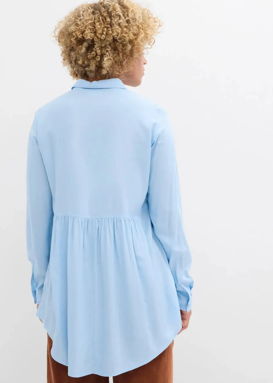 bonprix Bekleidung·Jacken & Mäntel|Blusen & Tuniken^Longbluse aus Viskose hellblau
