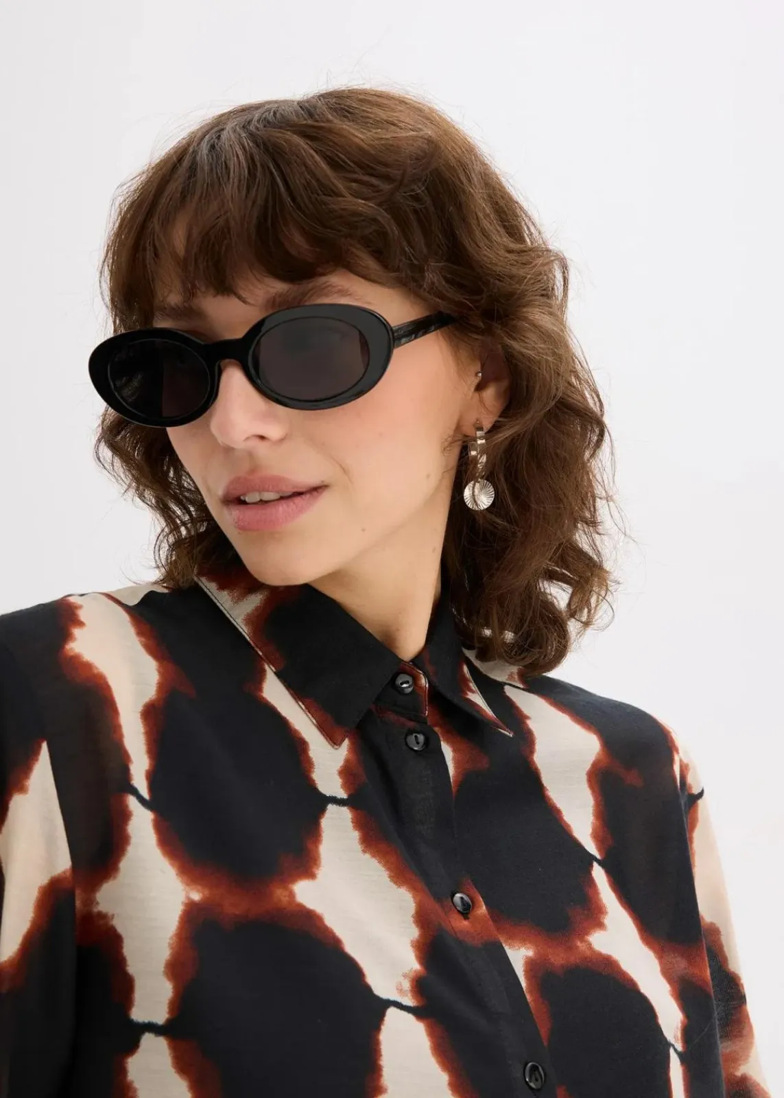 bonprix Zweiteiler & Sets|Blusen & Tuniken^Longbluse mit Batik-Print schwarz/beige bedruckt