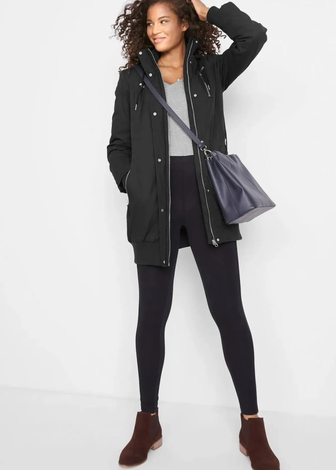 bonprix Bekleidung·Hosen|Jacken & Mäntel^Longjacke mit Kapuze, wattiert schwarz