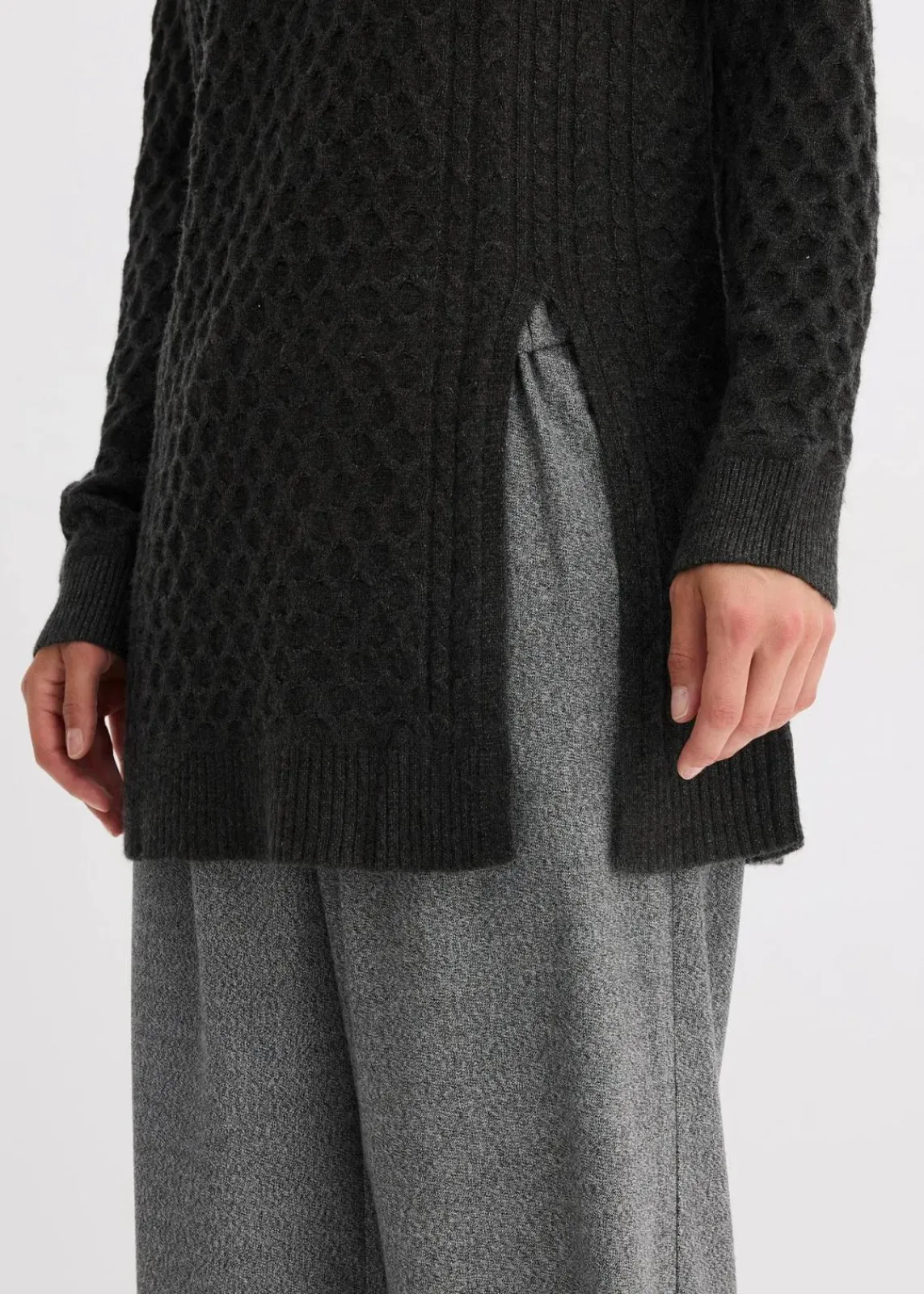 bonprix Pullover & Strickjacken|Strickmode^Longpullover aus fließendem Viskose-Mix anthrazit meliert meliert