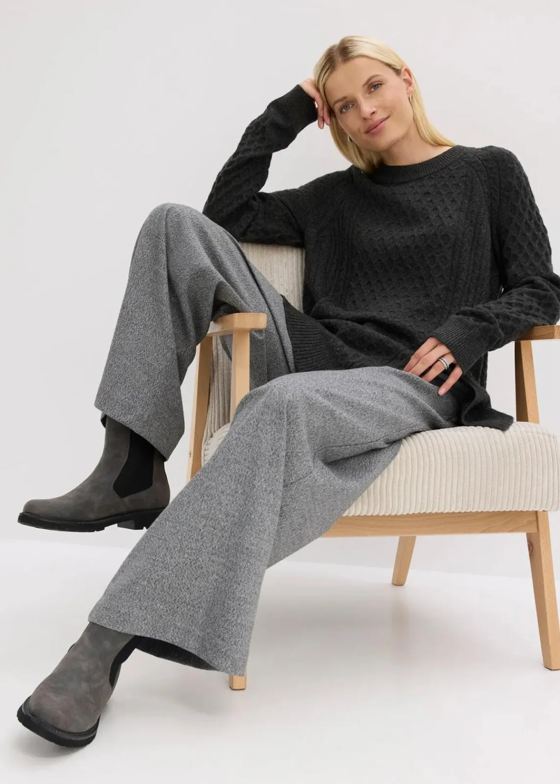 bonprix Pullover & Strickjacken|Strickmode^Longpullover aus fließendem Viskose-Mix anthrazit meliert meliert