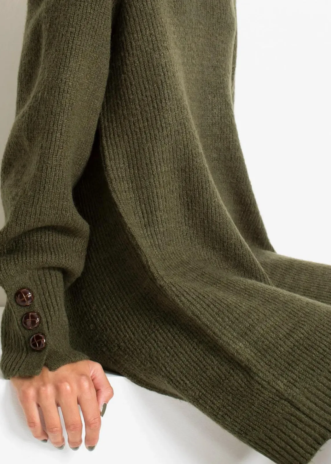 bonprix Pullover & Strickjacken|Bekleidung·Jeans^Longpullover mit Knöpfen dunkeloliv