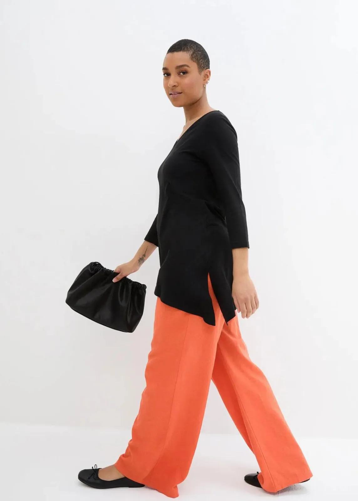bonprix Shirts & Tops^Longshirt aus Baumwoll-Viskose-Mix schwarz