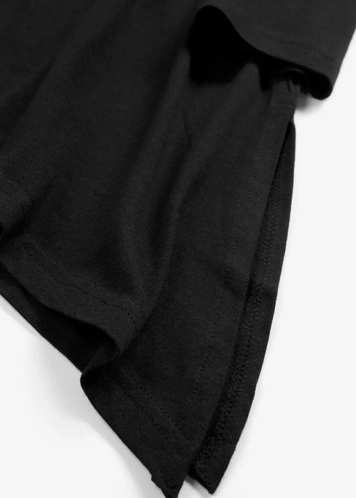 bonprix Shirts & Tops^Longshirt aus Baumwoll-Viskose-Mix schwarz
