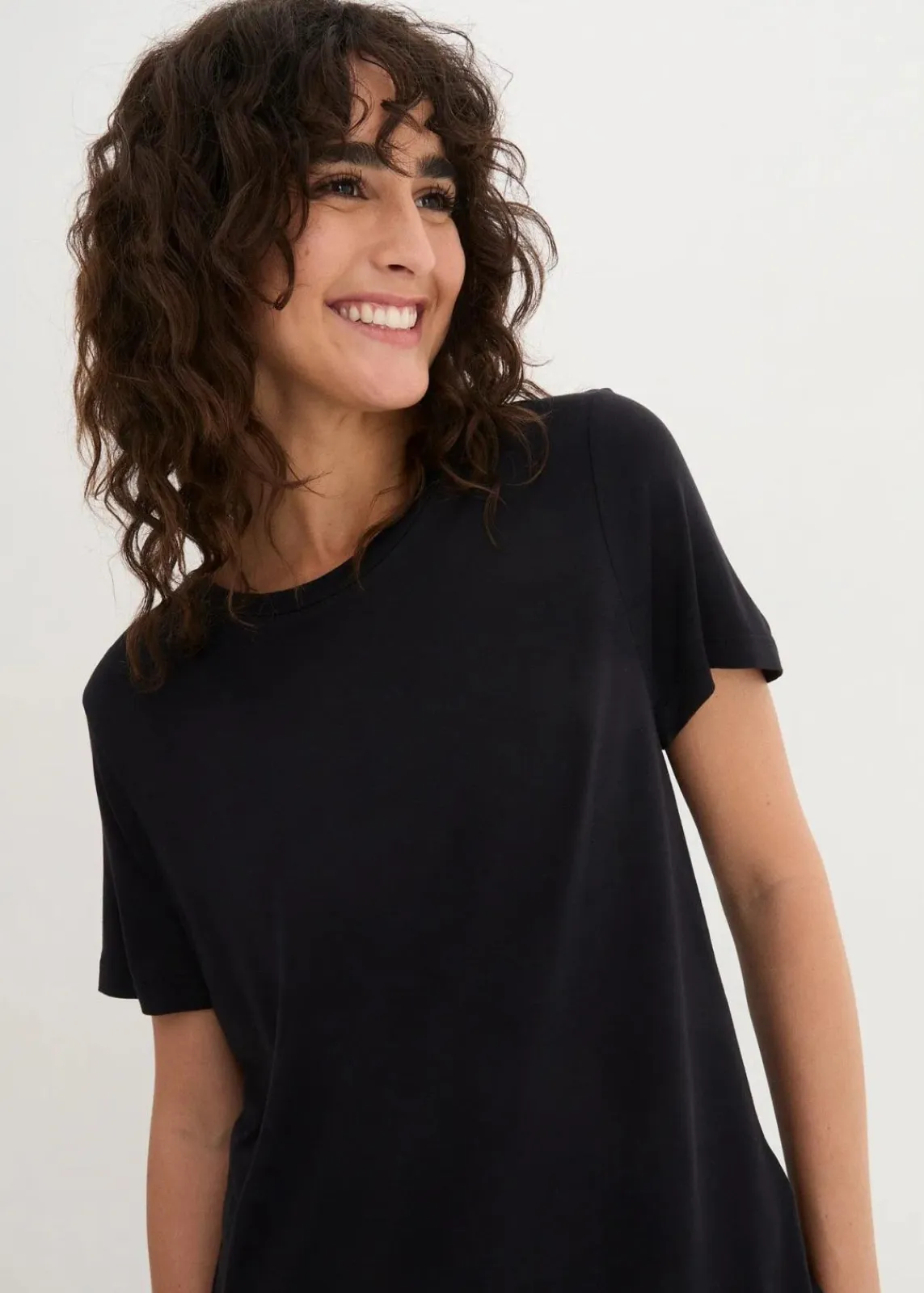 bonprix Bekleidung·Röcke|Basics^Longshirt aus softer Viskose schwarz