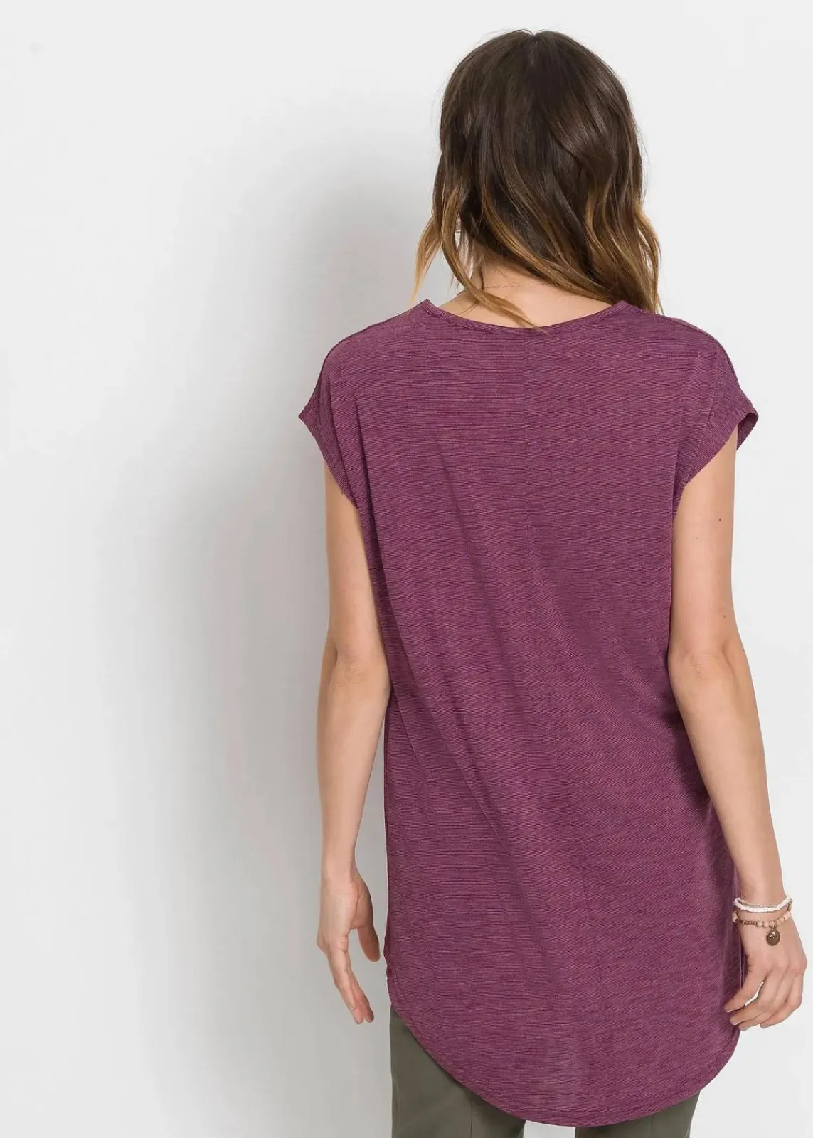 bonprix Shirts & Tops^Longshirt aus Viskose-Mischung beere multi
