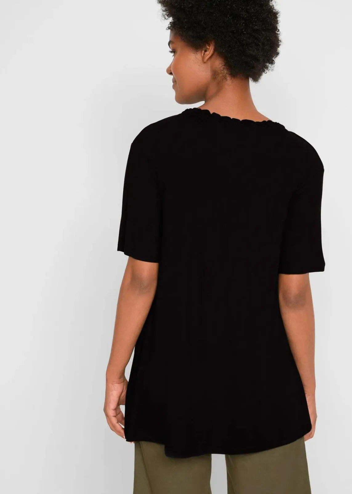 bonprix Nachhaltigere Materialien|Shirts & Tops^Longshirt aus Viskose-Mix schwarz