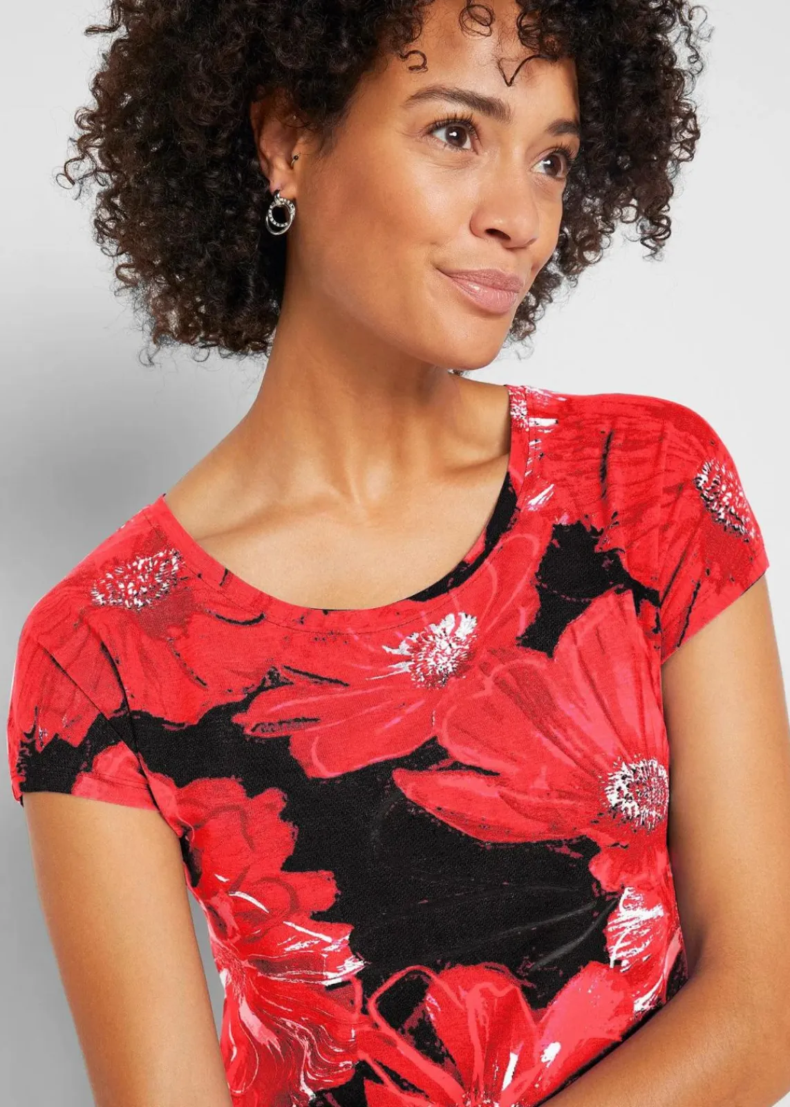 bonprix Shirts & Tops^Long-Shirt mit Chiffon schwarz/rot geblümt