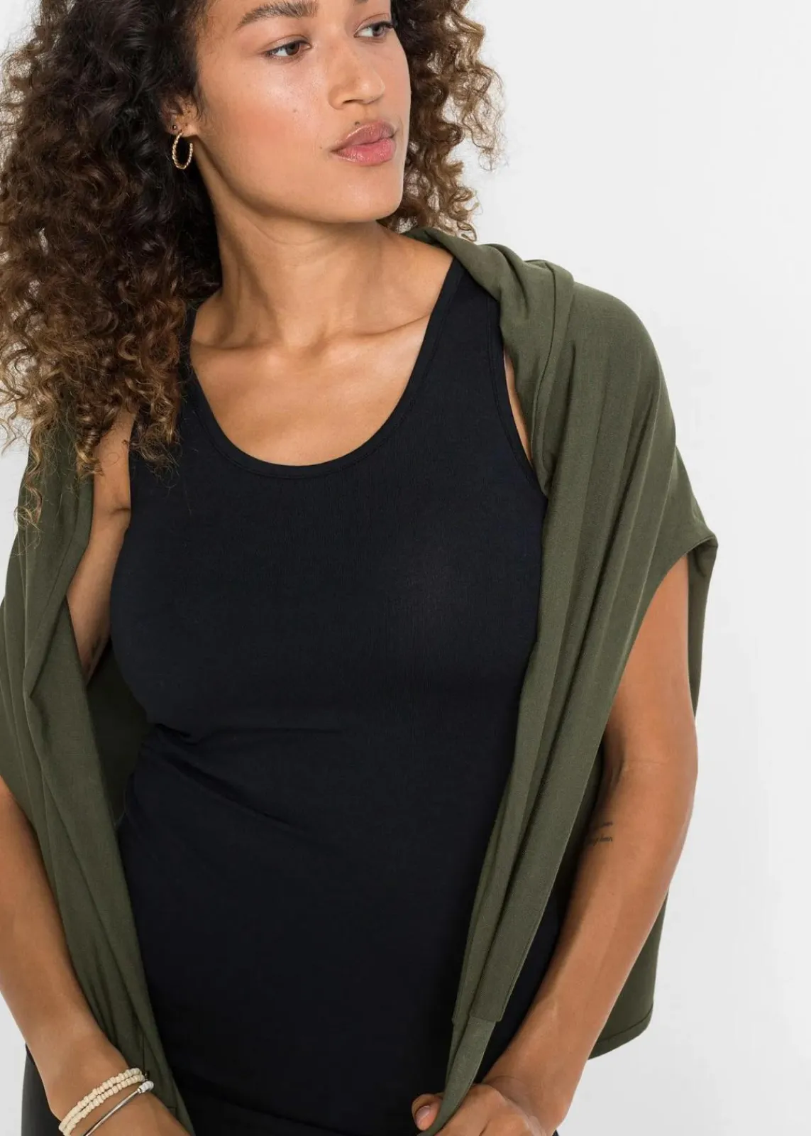 bonprix Shirts & Tops|Nachhaltigere Materialien^Longshirt mit Top aus Viskose-Mix dunkeloliv/schwarz