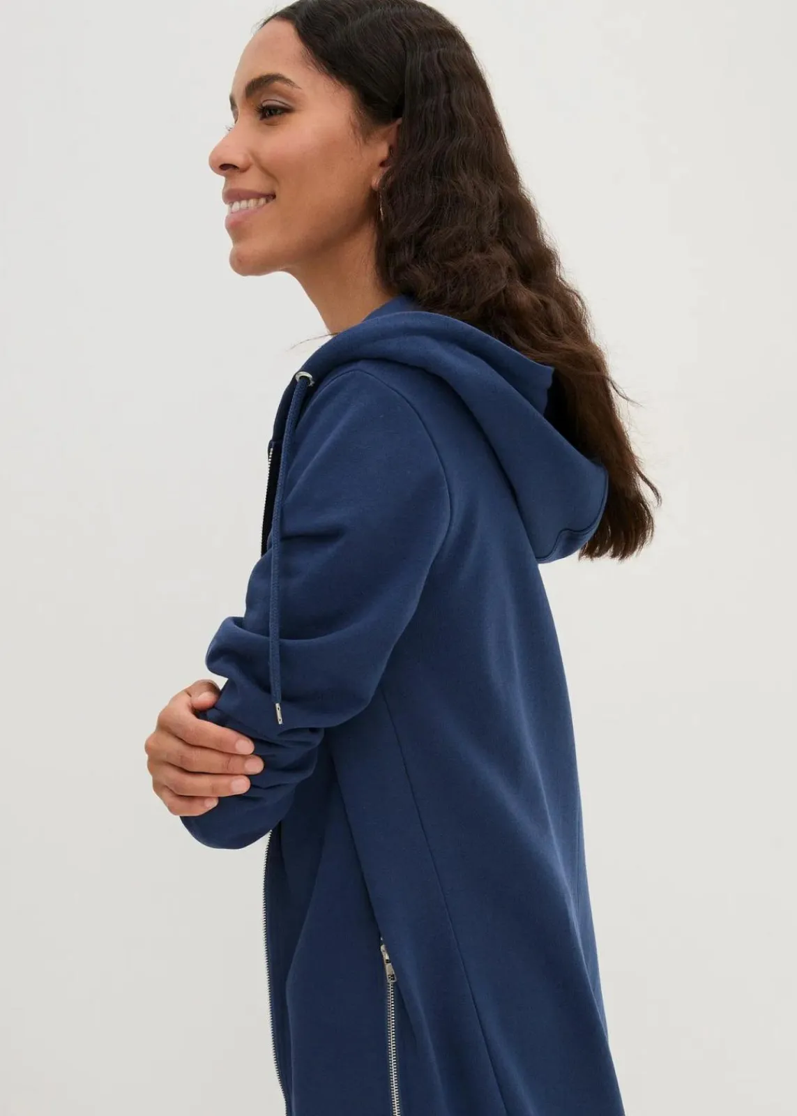 bonprix Sweat|Bekleidung·Blusen & Tuniken^Long-Sweatjacke mit Reißverschlusstaschen tiefblau