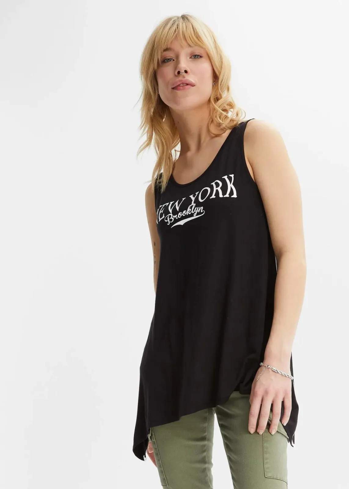 bonprix Shirts & Tops|Nachhaltigere Materialien^Long-Top aus softer Viskose schwarz/weiß bedruckt