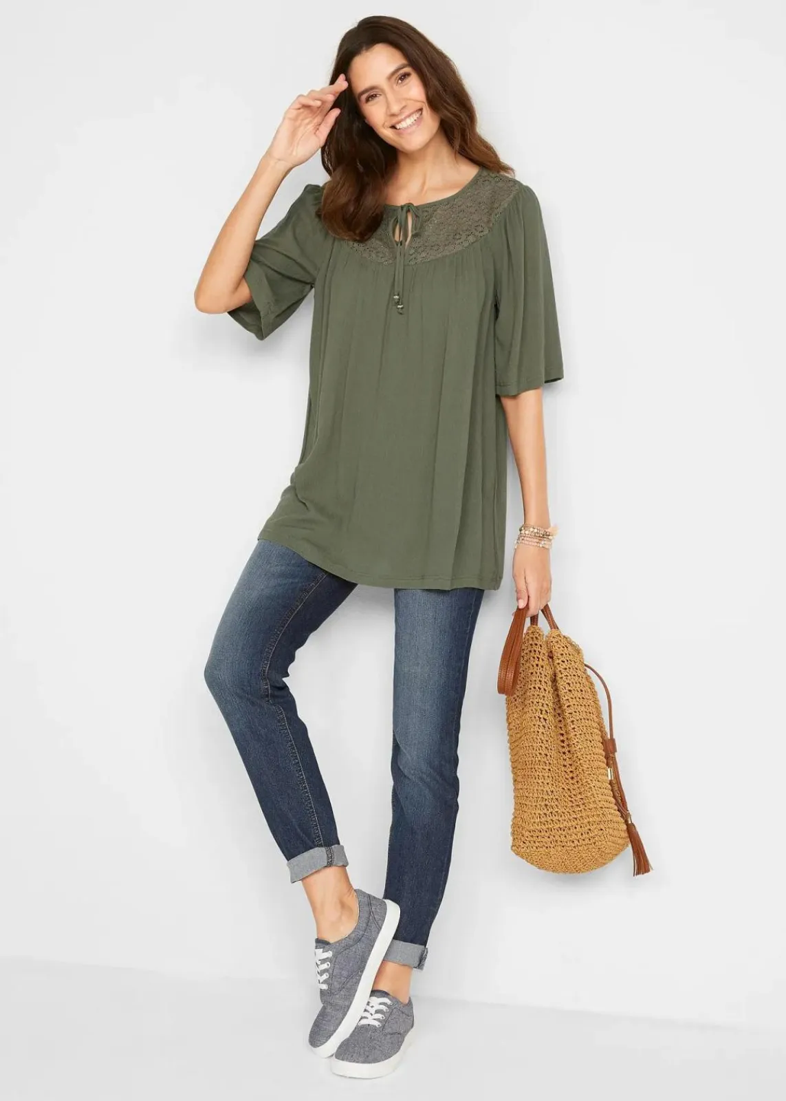 bonprix Nachhaltigere Materialien|Blusen & Tuniken^Long-Tunika aus Crinkle, halbarm oliv