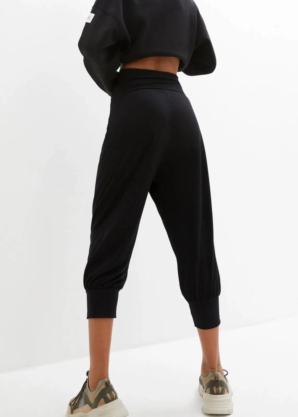 bonprix Wäsche·Homewear|Bekleidung·Strickmode^Loungewear Haremshose in Caprilänge schwarz