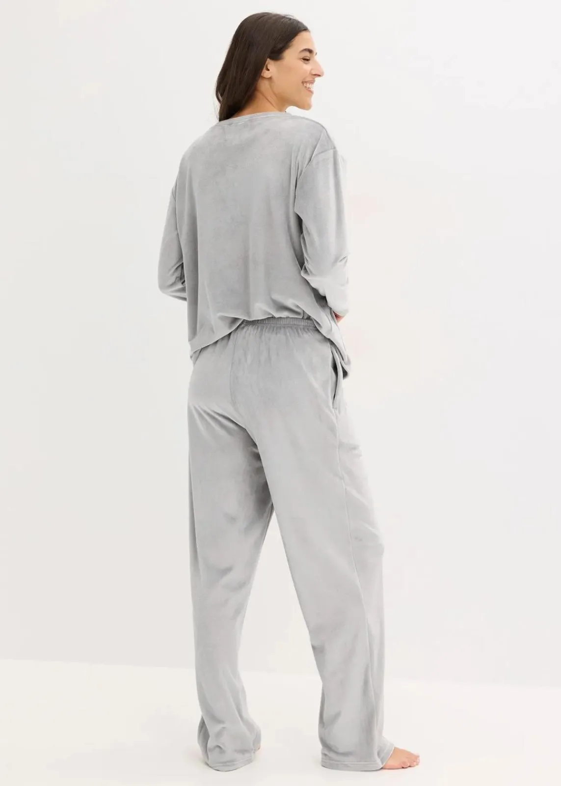 bonprix Wäsche·Homewear|Wäsche·Nachtwäsche^Loungewear Samt Hausanzug schattengrau