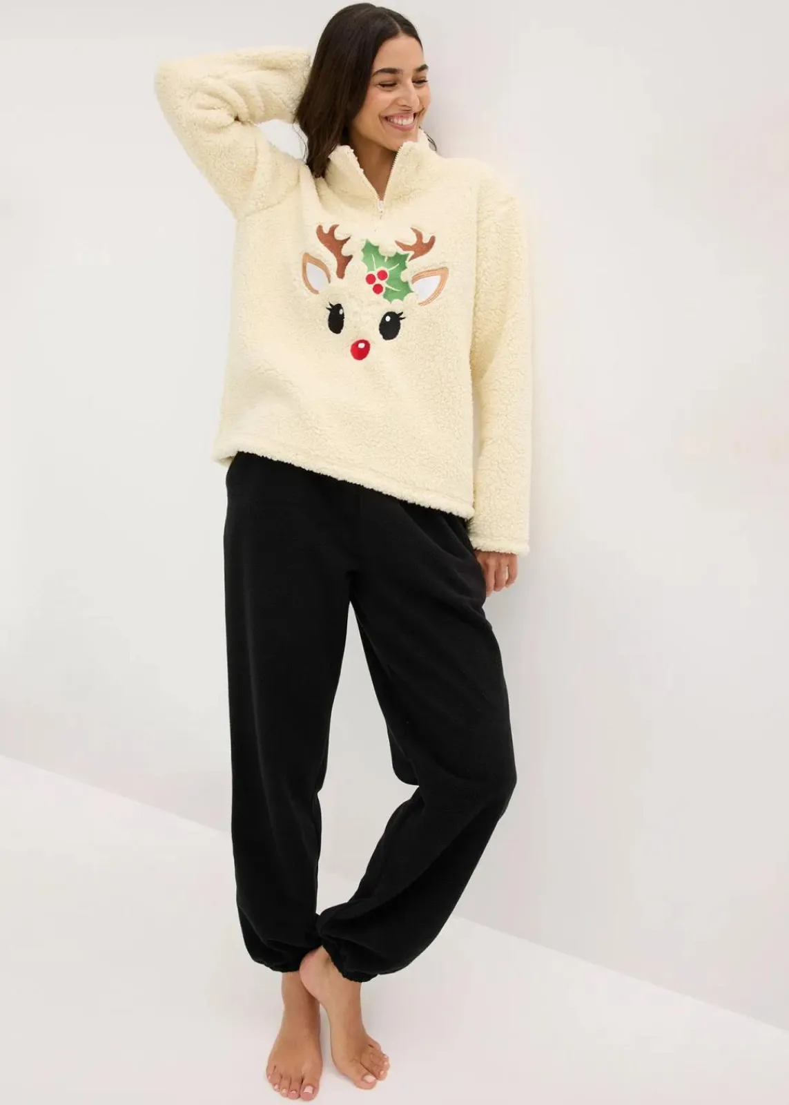 bonprix Wäsche·Homewear|Wäsche·Nachtwäsche^Loungewear Teddy Hausanzug mit Fleecehose naturbeige/schwarz bestickt