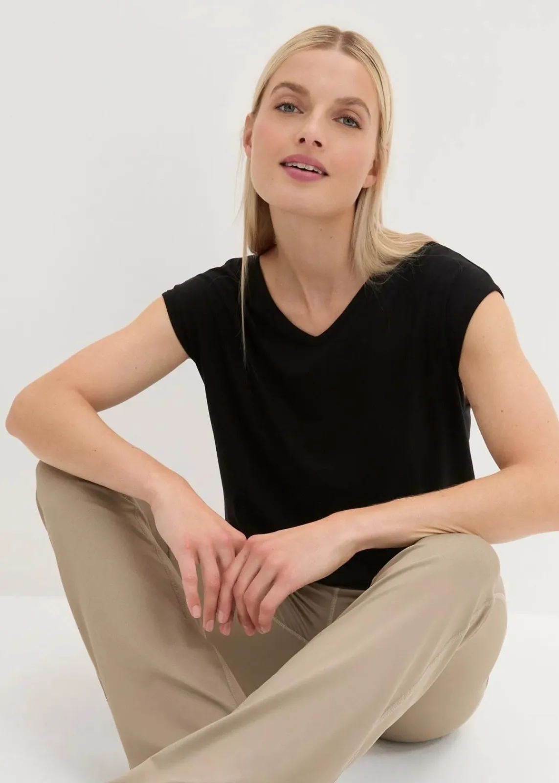 bonprix Wäsche·Homewear|Bekleidung·Strickmode^Loungewear-Shirt mit weitem Bund schwarz