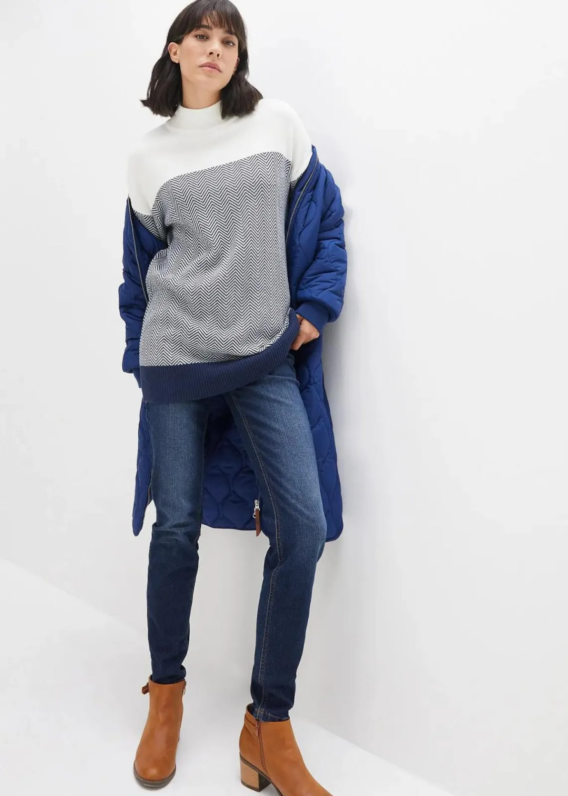 bonprix Bekleidung·Umstandsmode|Bekleidung·Jeans^Lässiger Longpullover wollweiß/dunkelblau graphisch
