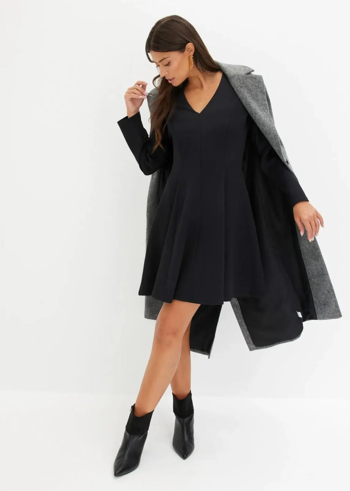 bonprix Jacken & Mäntel|Bekleidung·Hosen^Mantel grau/schwarz