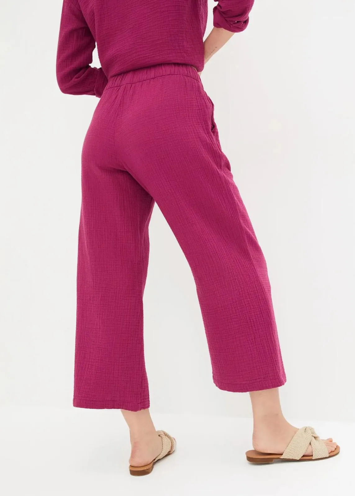 bonprix Hosen^Marlenehose aus Baumwoll-Musselin violett