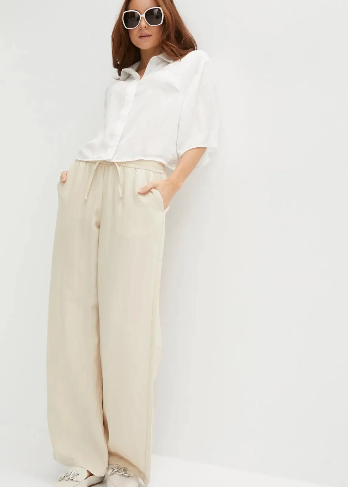 bonprix Bekleidung·Kleider|Hosen^Marlenehose mit Bequembund hellsand