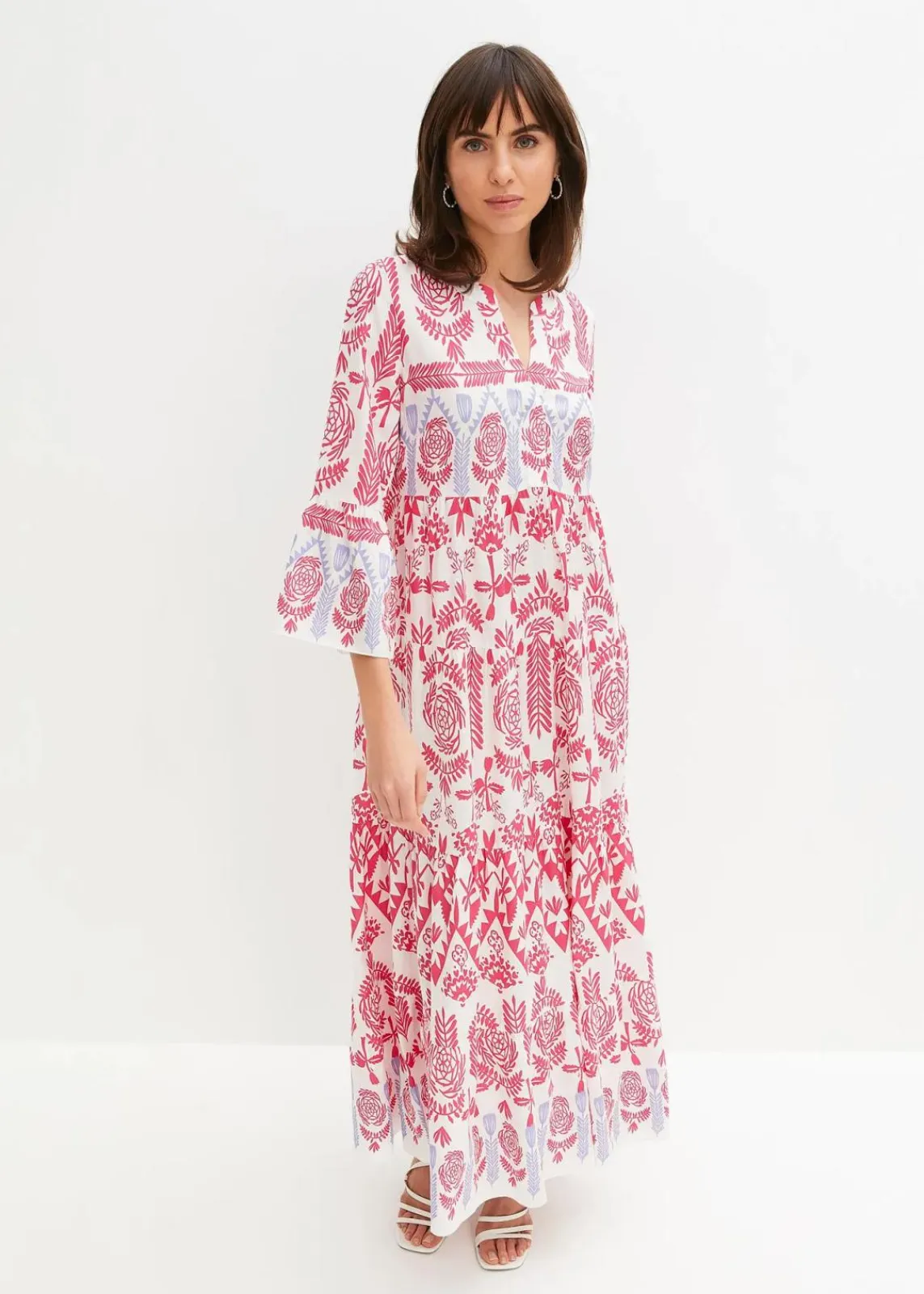bonprix Nachhaltigere Materialien|Kleider^Maxikleid weiß/pink/blaulila bedruckt