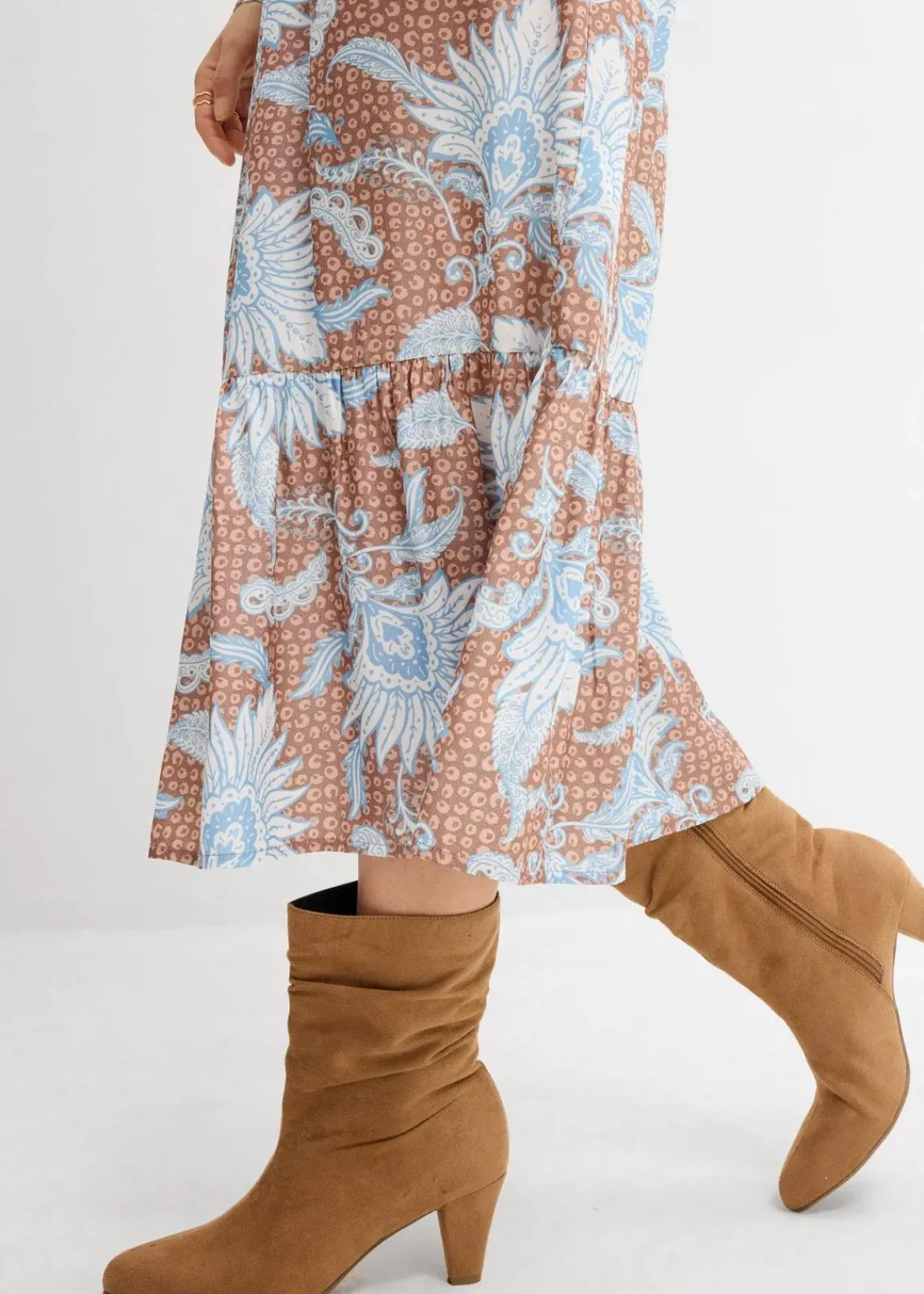 bonprix Bekleidung·Pullover & Strickjacken|Nachhaltigere Materialien^Maxikleid aus feinem Viskose-Mix gewürzbraun bedruckt