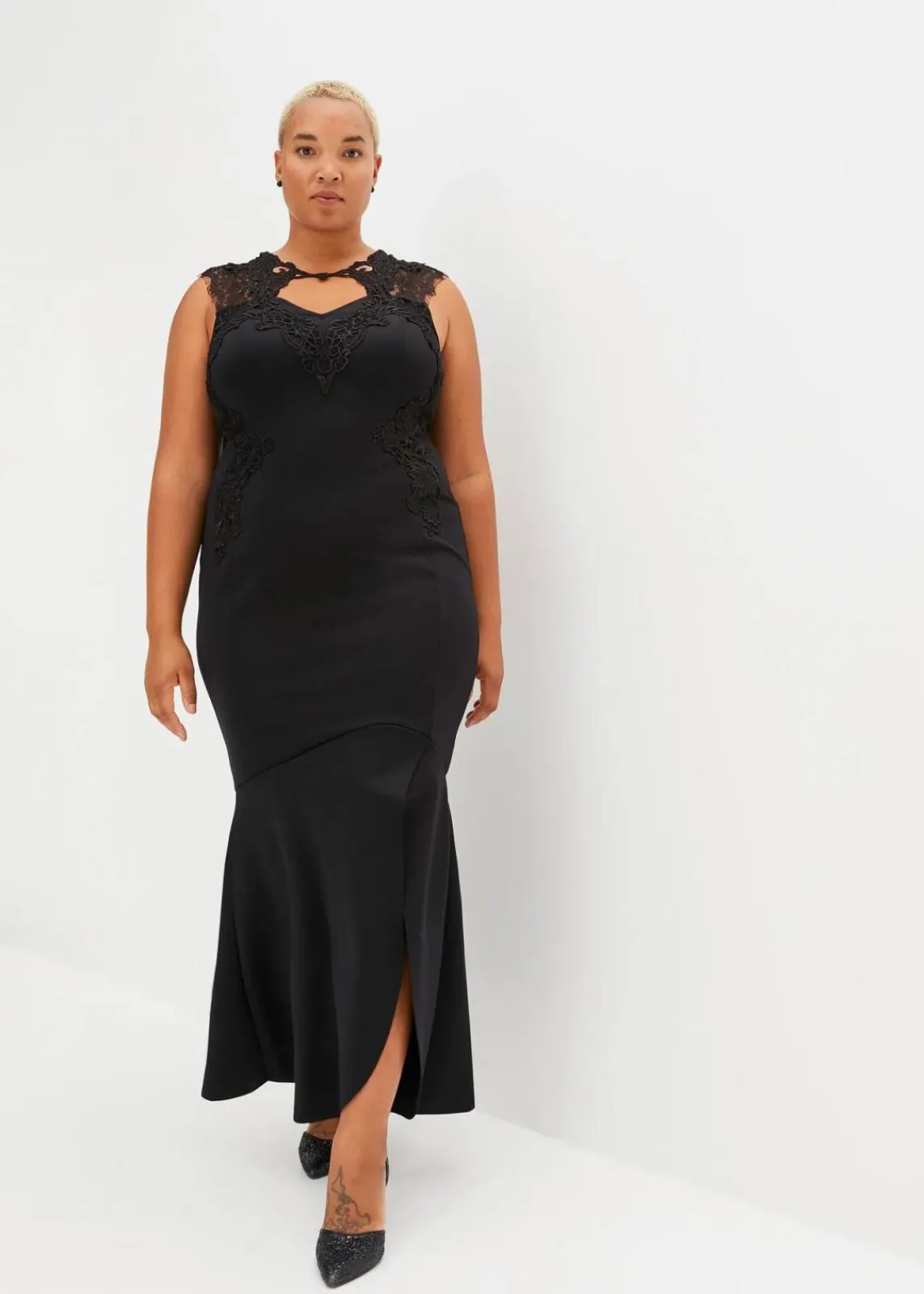 bonprix Kleider|Festliche Mode^Maxikleid aus fester Scuba-Qualität mit Spitze schwarz