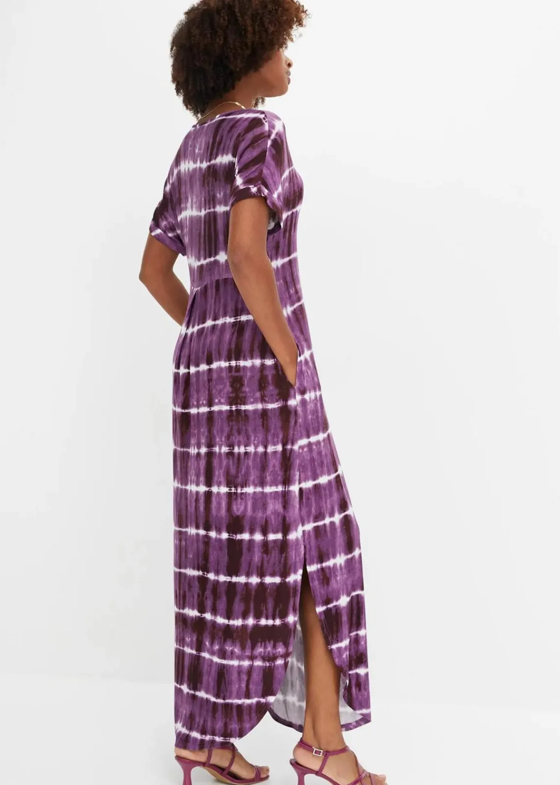 bonprix Nachhaltigere Materialien|Kleider^Maxikleid aus fließender Viskose lila/weiß bedruckt