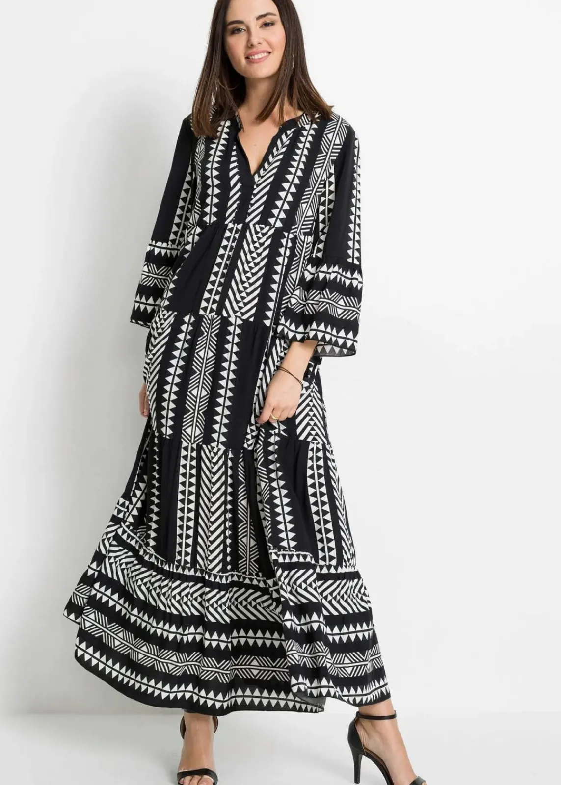 bonprix Nachhaltigere Materialien|Kleider^Maxikleid aus fließender Viskose schwarz/wollweiß graphisch bedruckt