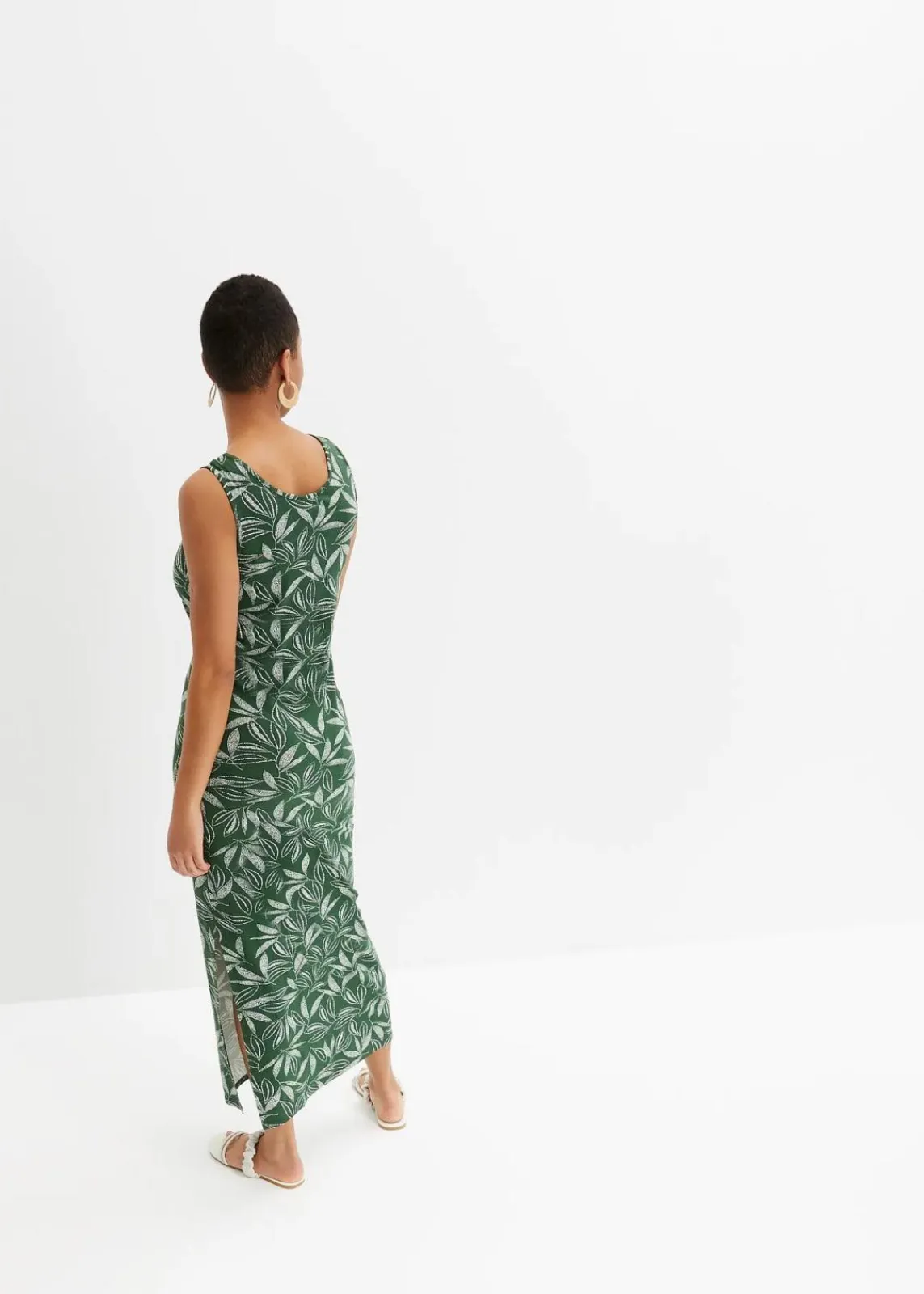 bonprix Nachhaltigere Materialien|Kleider^Maxikleid aus fließender Viskose dunkelgrün/wollweiß bedruckt