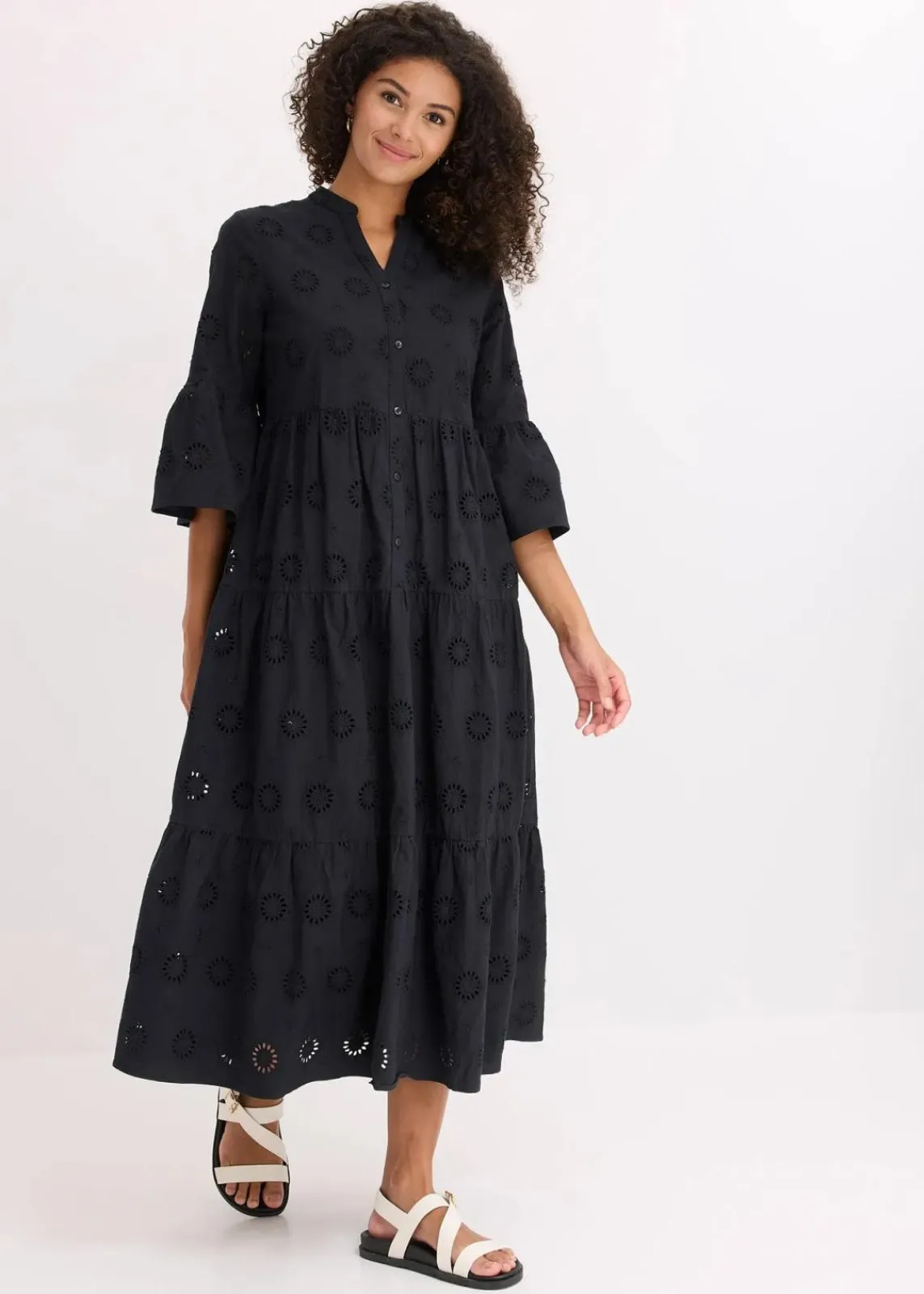 bonprix Kleider^Maxikleid aus reiner Baumwolle mit Lochstickerei schwarz