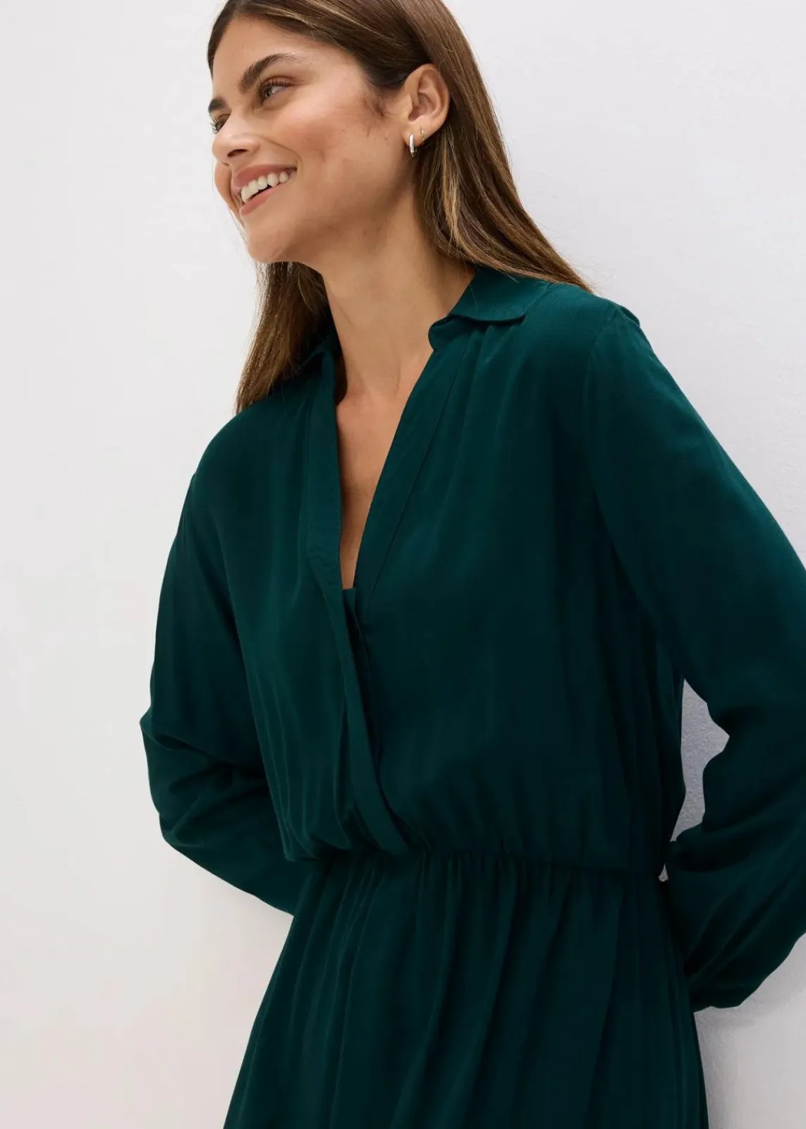 bonprix Bekleidung·Pullover & Strickjacken|Nachhaltigere Materialien^Maxikleid aus reiner Viskose tiefgrün