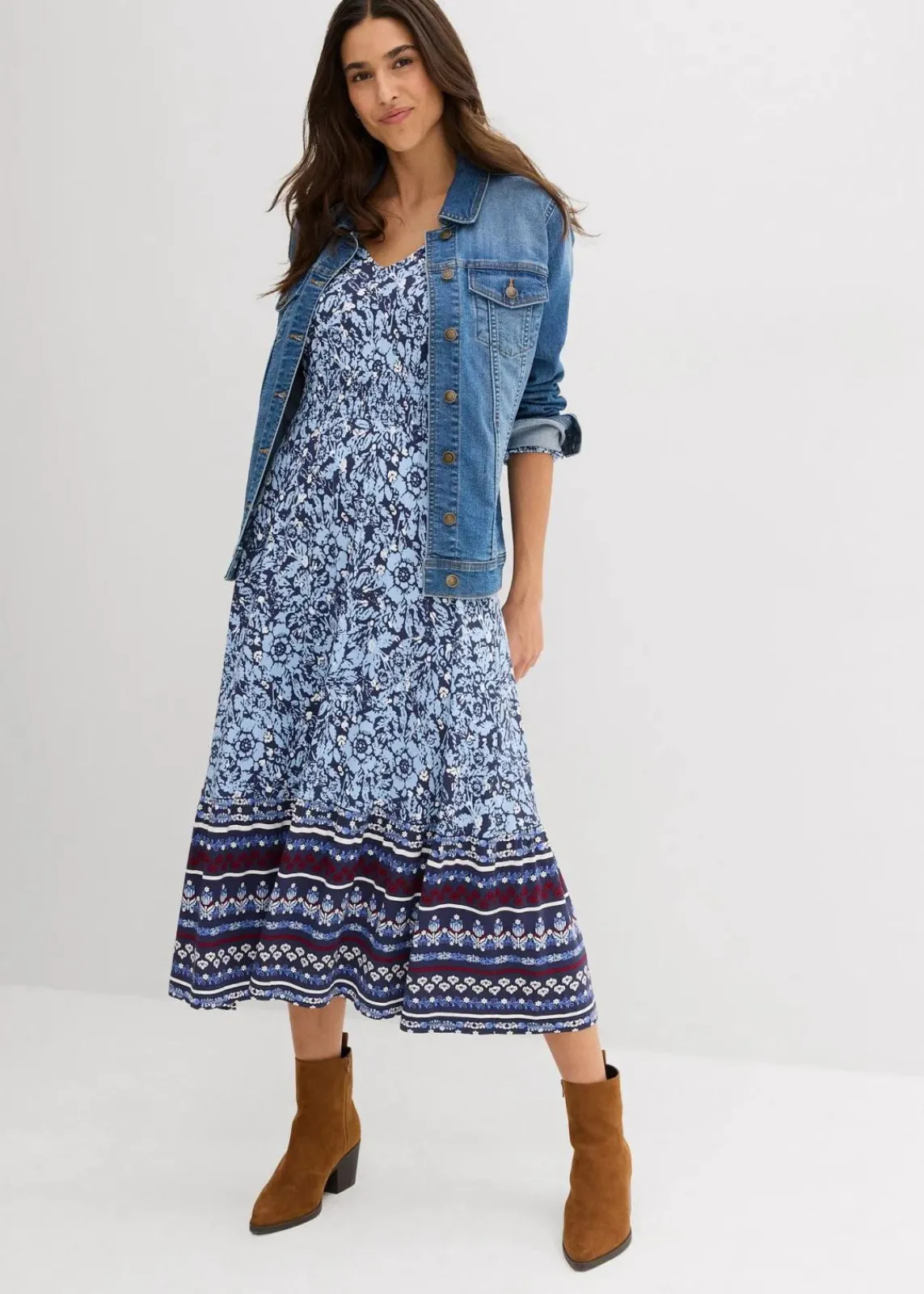 bonprix Bekleidung·Pullover & Strickjacken|Kleider^Maxikleid aus softem Viskose-Elasthan-Mix dunkelblau/hellblau/himmelblau/wollweiß/rubinrot bedruckt