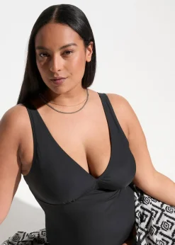bonprix Nachhaltigere Materialien|Shapewear^Medium Shape-Badeanzug mit tiefem Ausschnitt schwarz