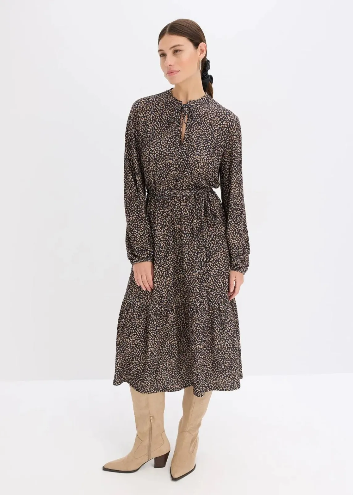 bonprix Bekleidung·Pullover & Strickjacken^Midi-Jerseykleid schwarz floral