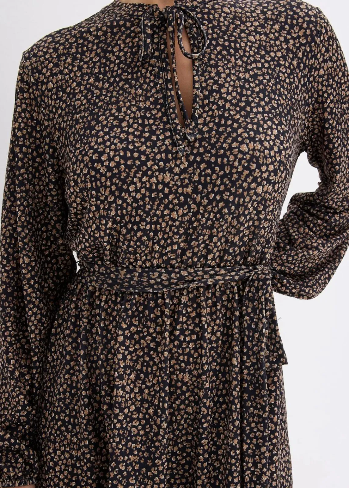 bonprix Bekleidung·Pullover & Strickjacken^Midi-Jerseykleid schwarz floral