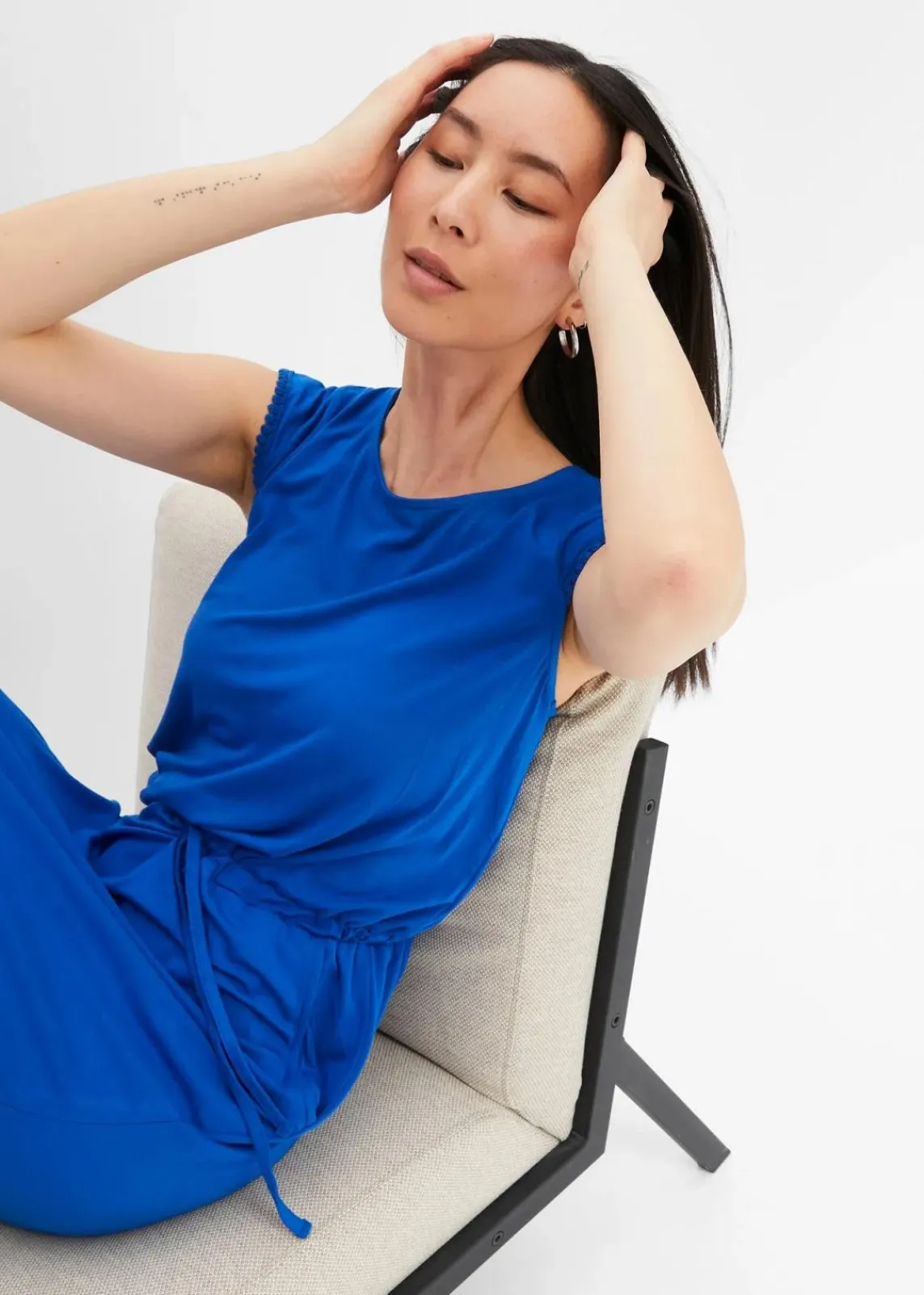 bonprix Nachhaltigere Materialien^Midi-Jerseykleid aus nachhaltiger Viskose mit Elasthan arktikblau