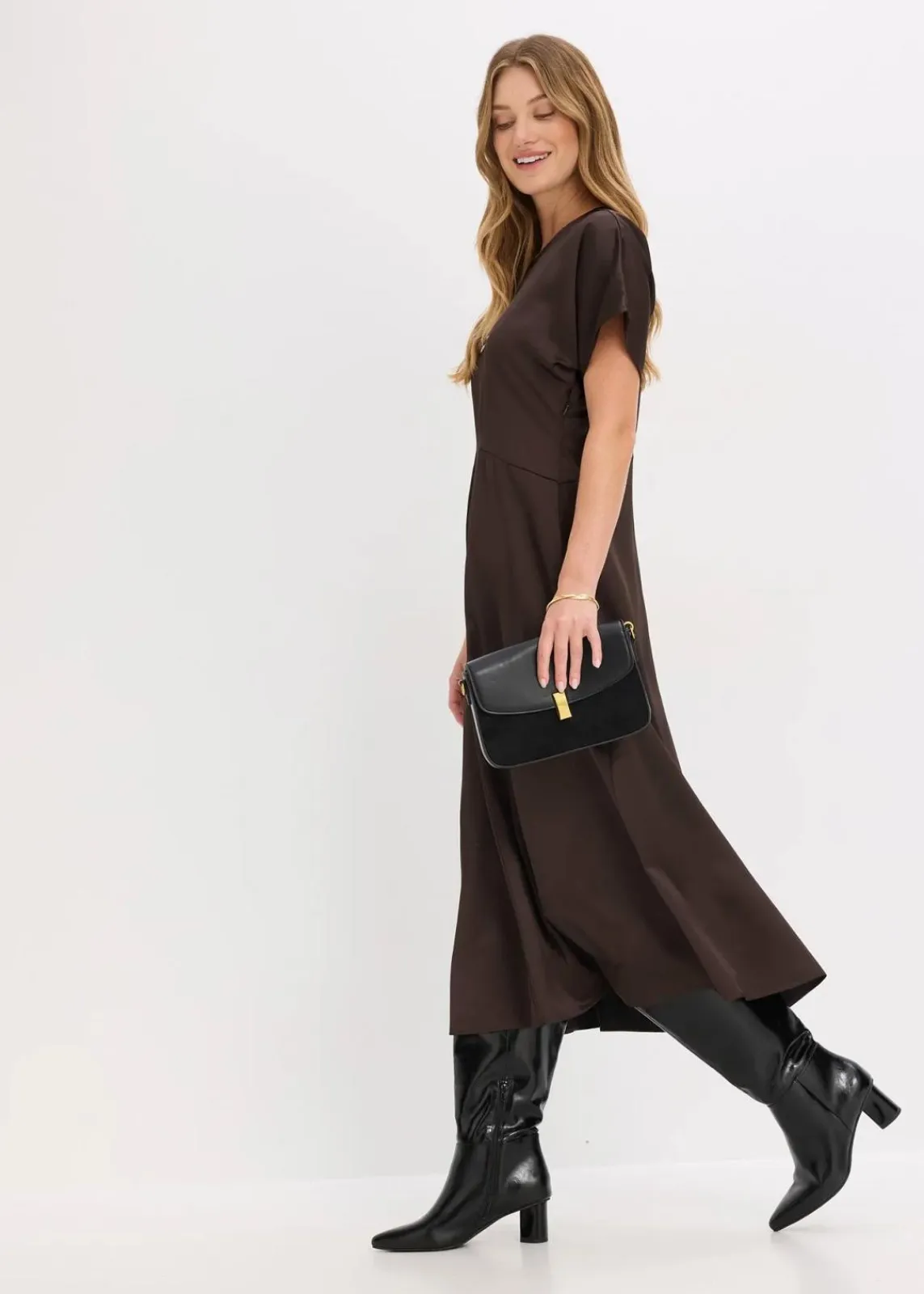 bonprix Bekleidung·Pullover & Strickjacken|Kleider^Midikleid braun