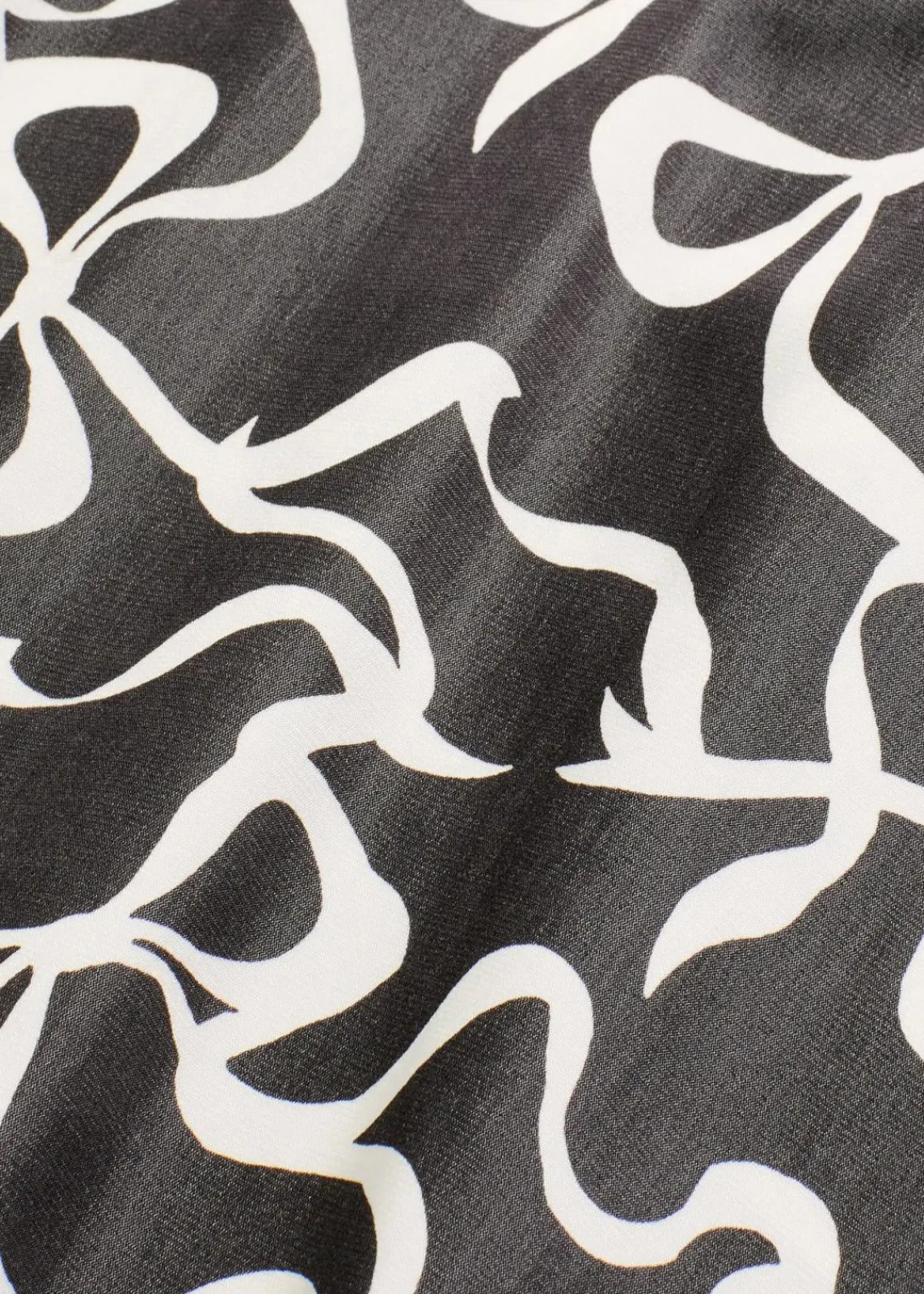 bonprix Bekleidung·Pullover & Strickjacken|Kleider^Midikleid aus fließendem Viskose-Mix schwarz/weiß graphisch