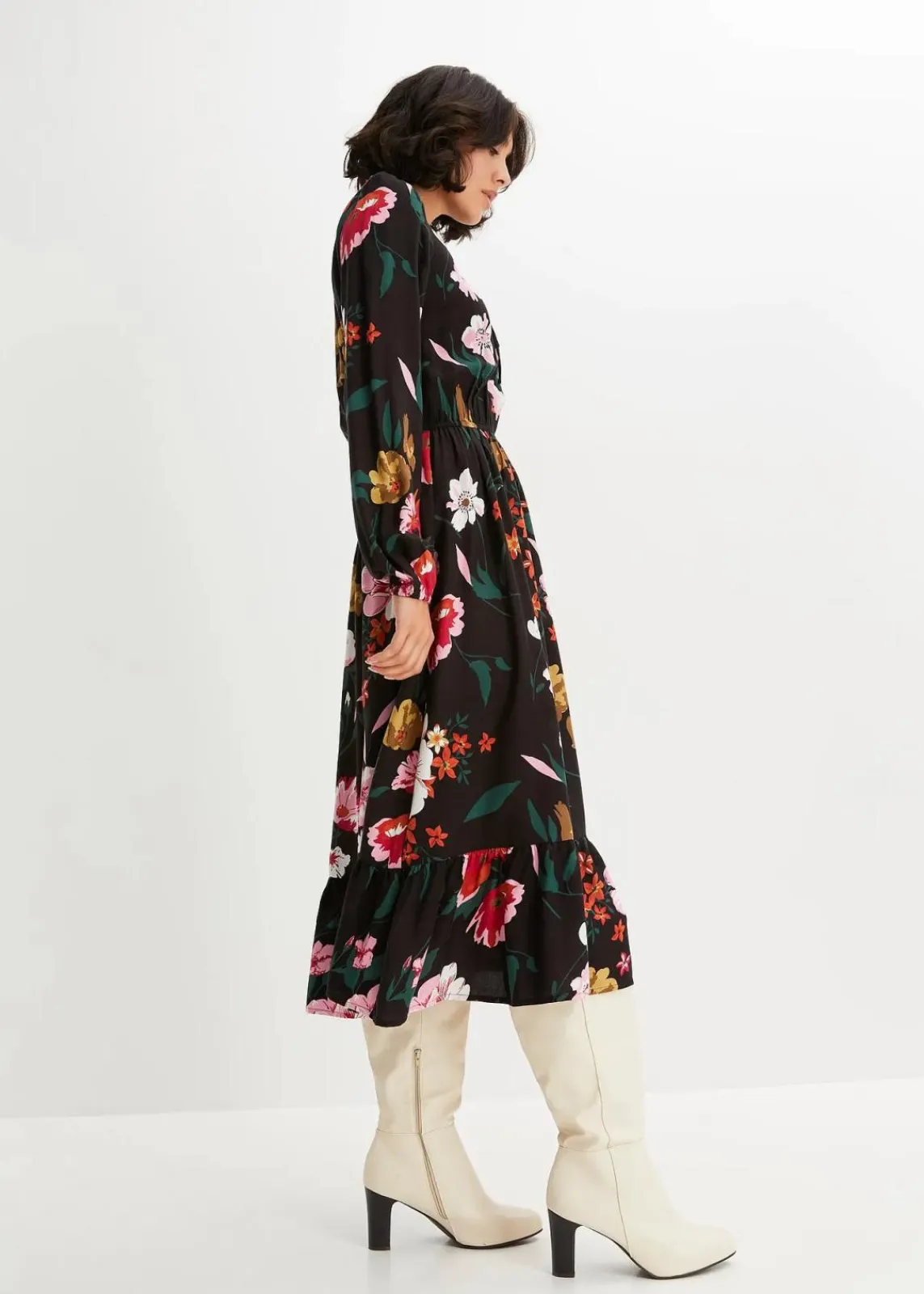 bonprix Bekleidung·Pullover & Strickjacken|Nachhaltigere Materialien^Midikleid aus fließender Viskose schwarz floral