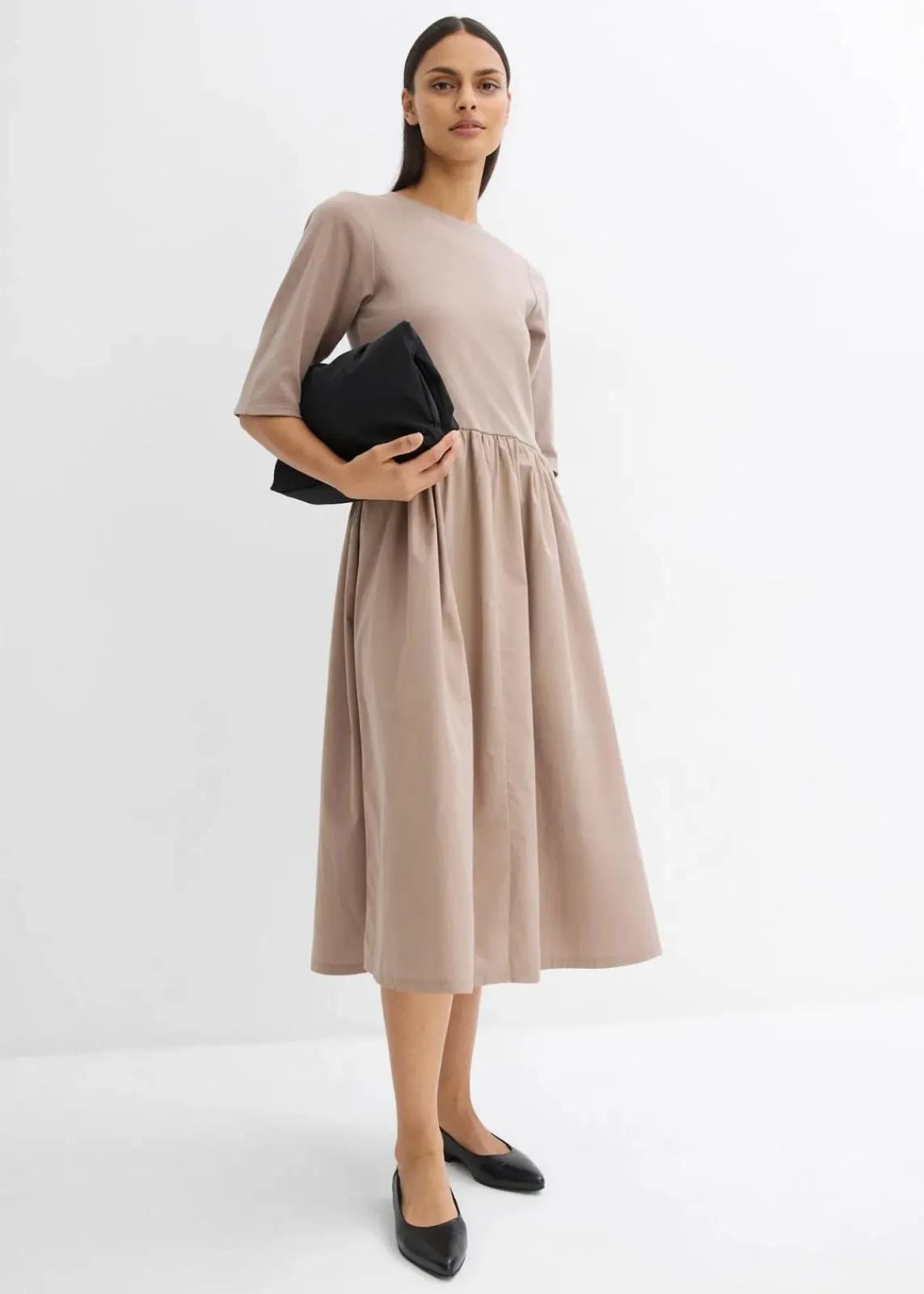 bonprix Kleider^Midikleid aus reiner Baumwolle taupe