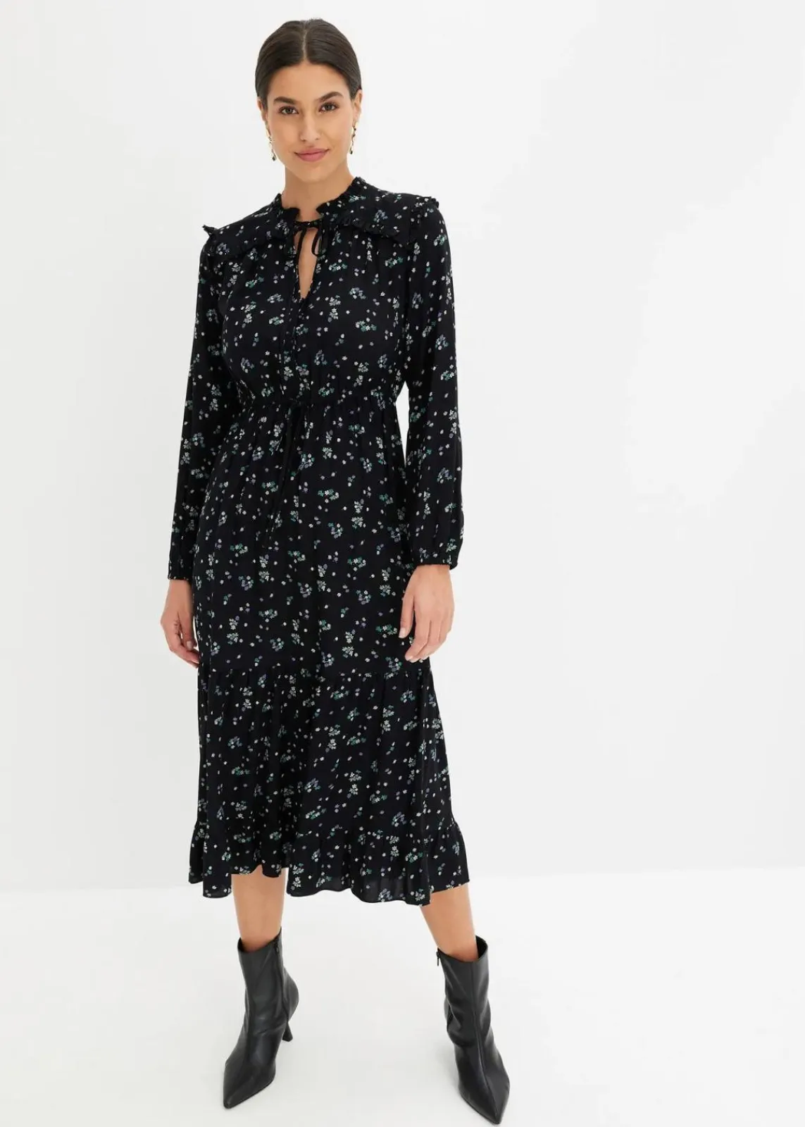 bonprix Nachhaltigere Materialien|Kleider^Midikleid aus reiner Viskose schwarz geblümt