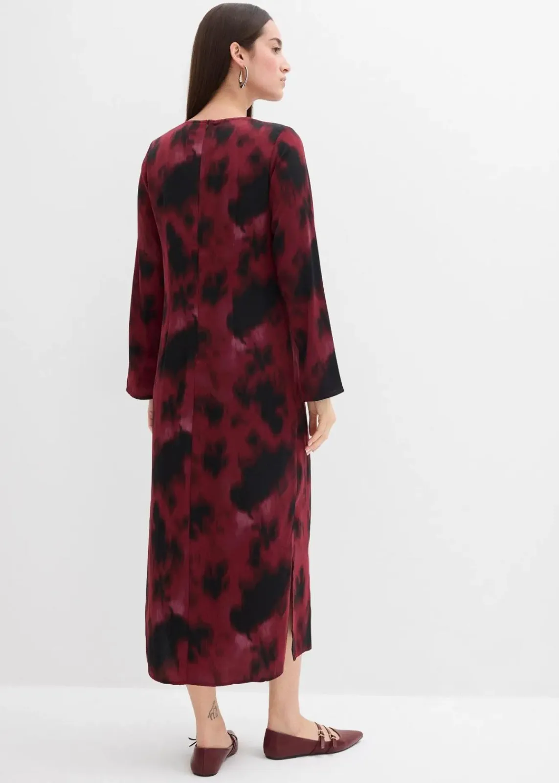 bonprix Bekleidung·Pullover & Strickjacken|Kleider^Midikleid aus Satin ahornrot